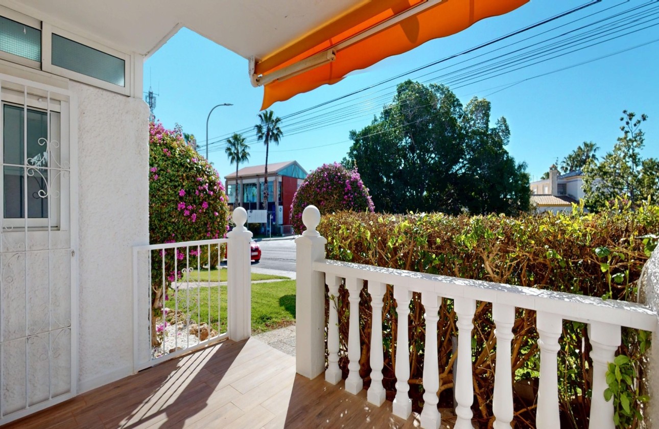Wiederverkauf - Wohnung / Apartment -
Orihuela Costa - Villamartín - Las Filipinas