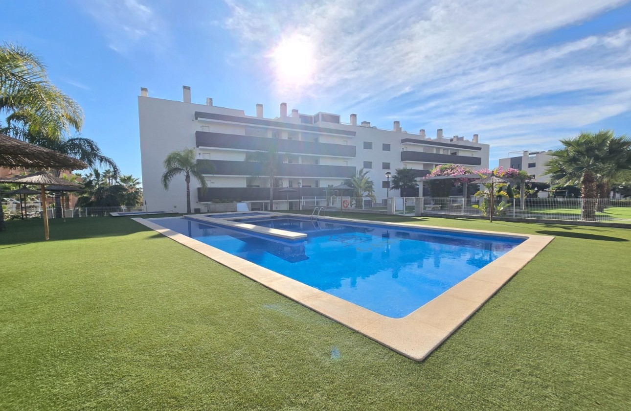 Wiederverkauf - Wohnung / Apartment -
Orihuela Costa - Villamartín *