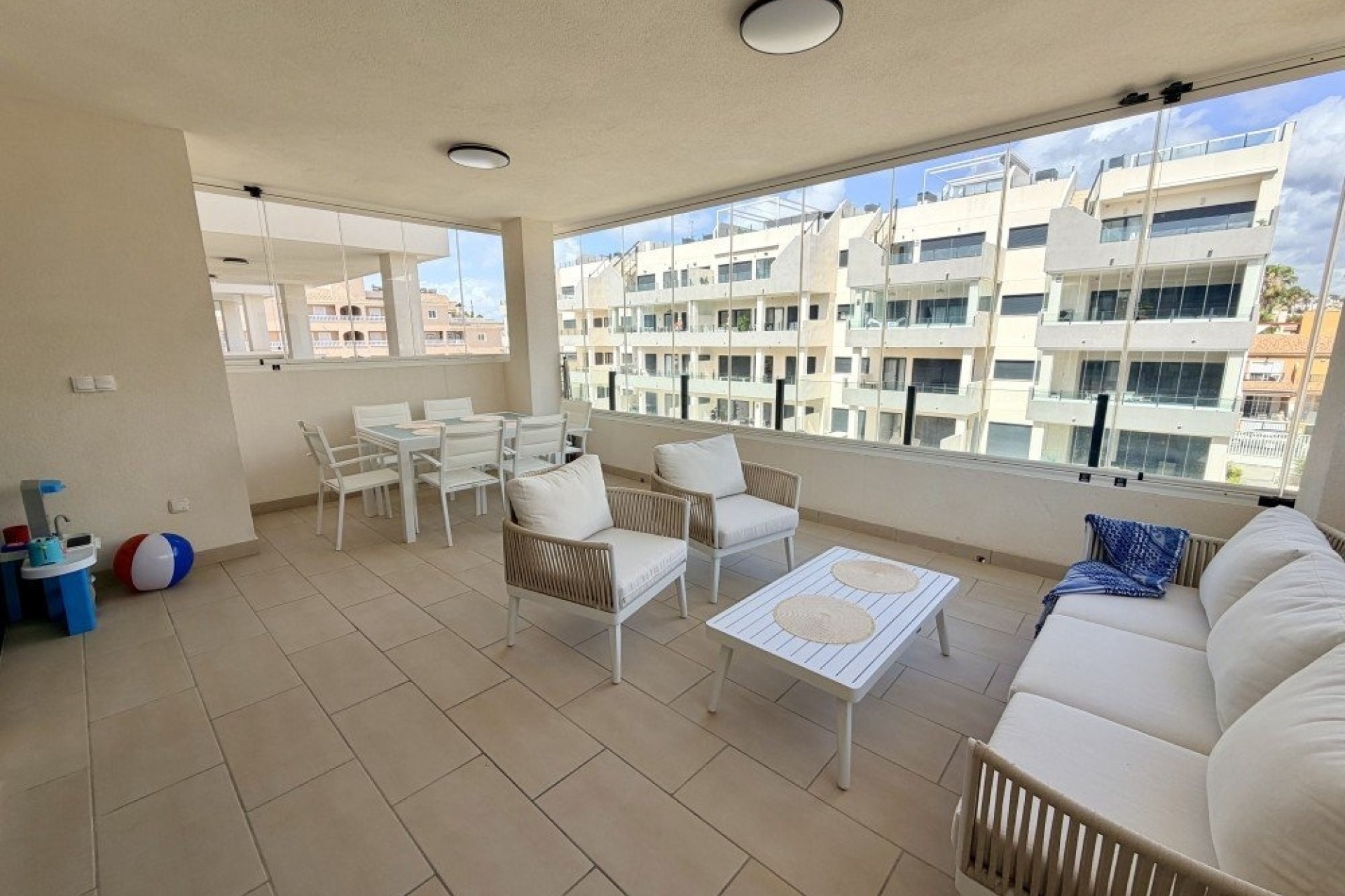Wiederverkauf - Wohnung / Apartment -
Orihuela Costa