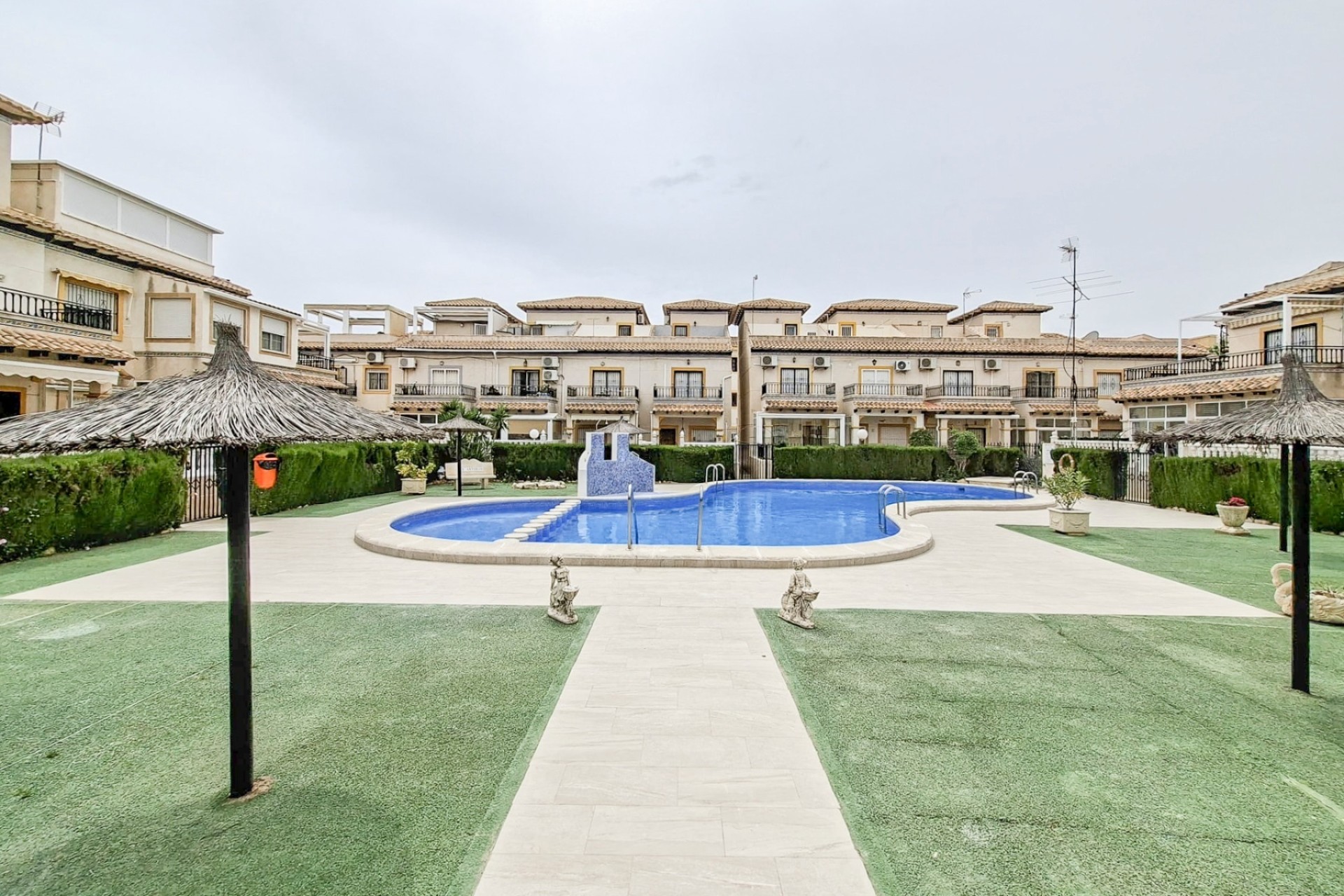 Wiederverkauf - Wohnung / Apartment -
Orihuela Costa