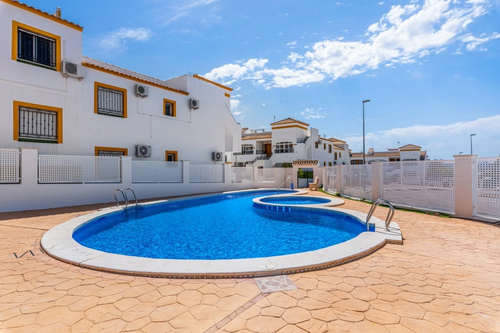 Wiederverkauf - Wohnung / Apartment -
Orihuela - Entre Naranjos - Vistabella Golf
