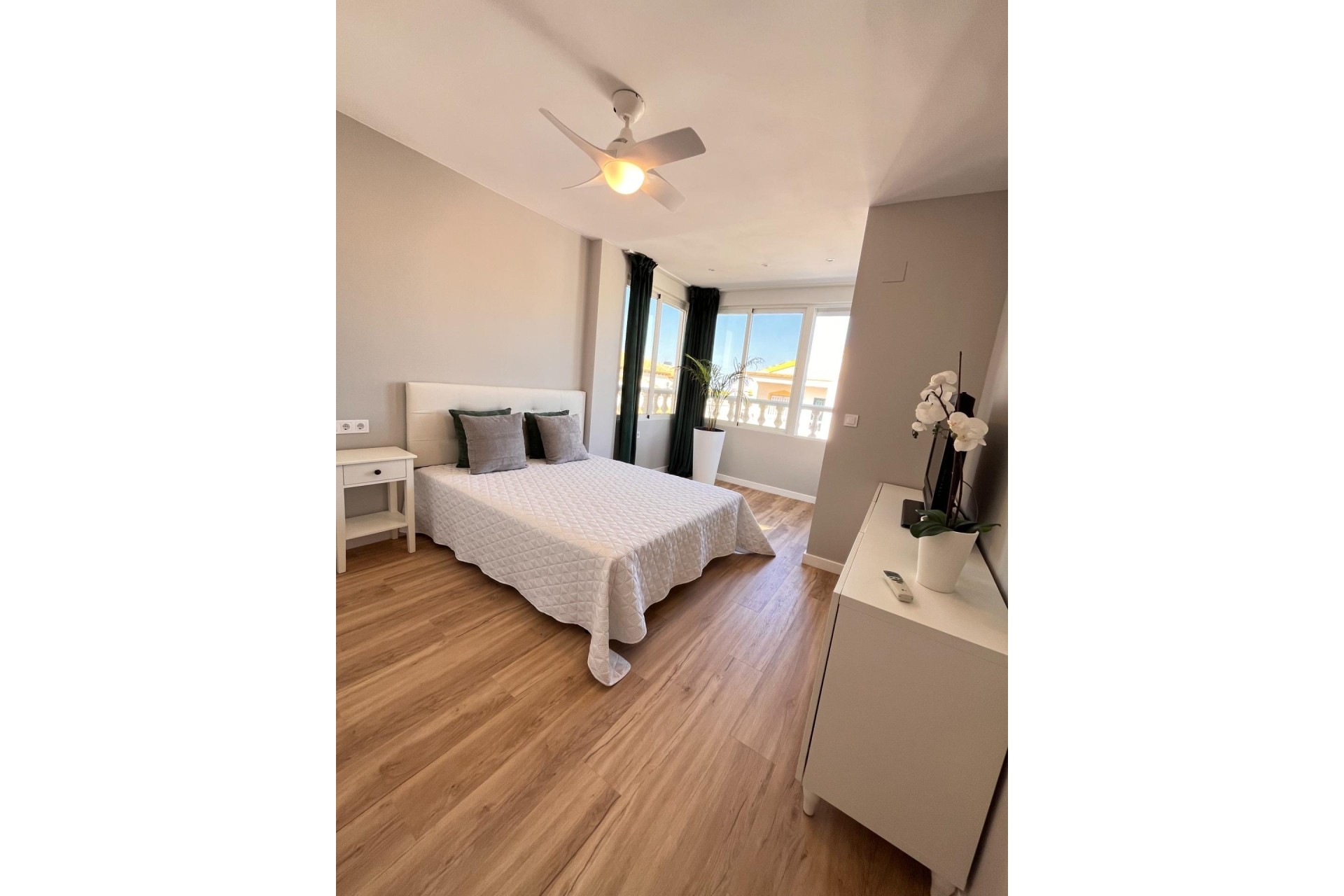 Wiederverkauf - Wohnung / Apartment -
Orihuela - Urbanización Perla del Mar