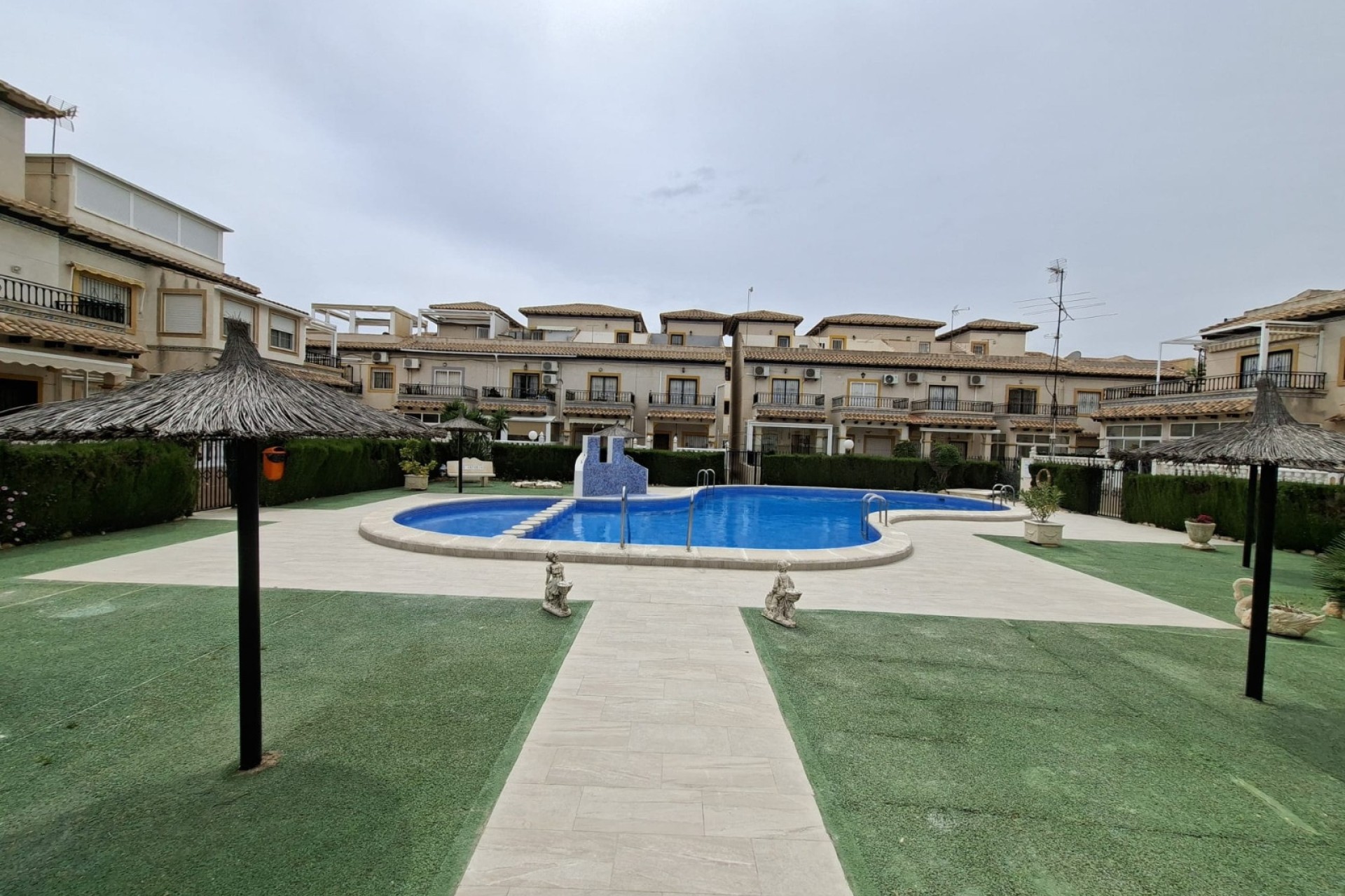 Wiederverkauf - Wohnung / Apartment -
Playa Flamenca - Res. San Antonio