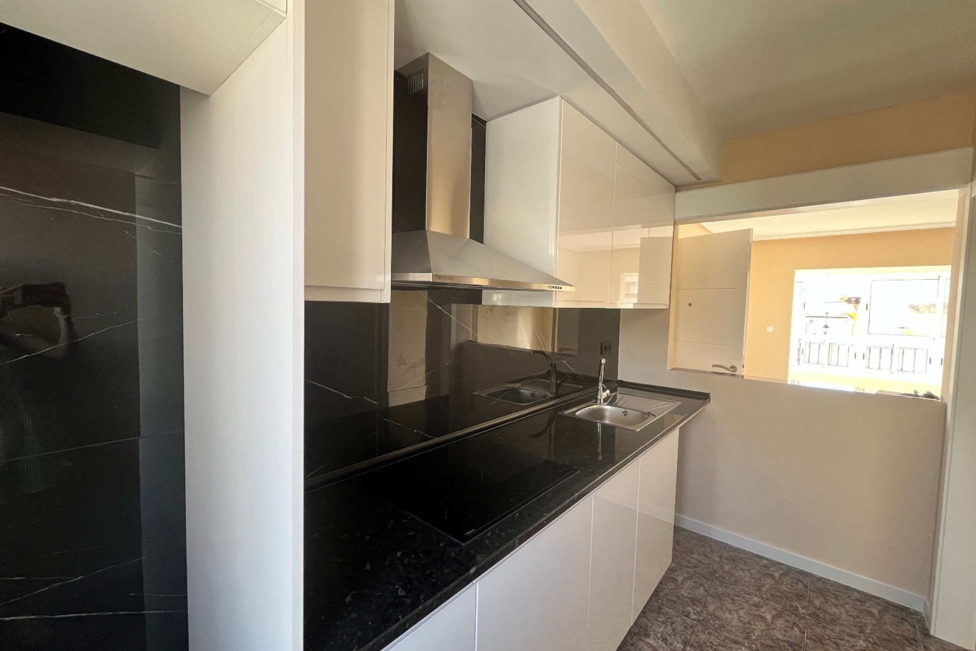 Wiederverkauf - Wohnung / Apartment -
Playa Flamenca - Res. San Antonio