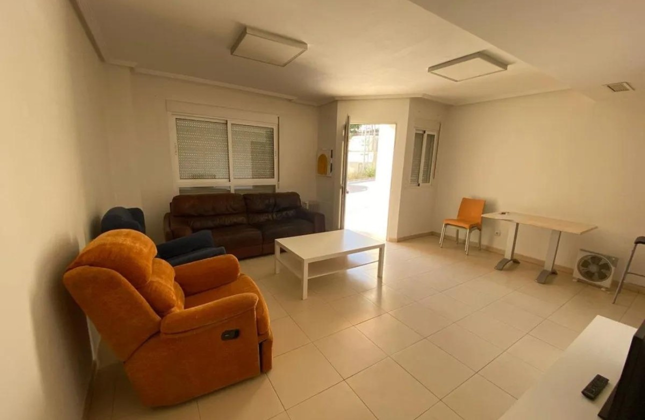 Wiederverkauf - Wohnung / Apartment -
Redován - PUEBLO