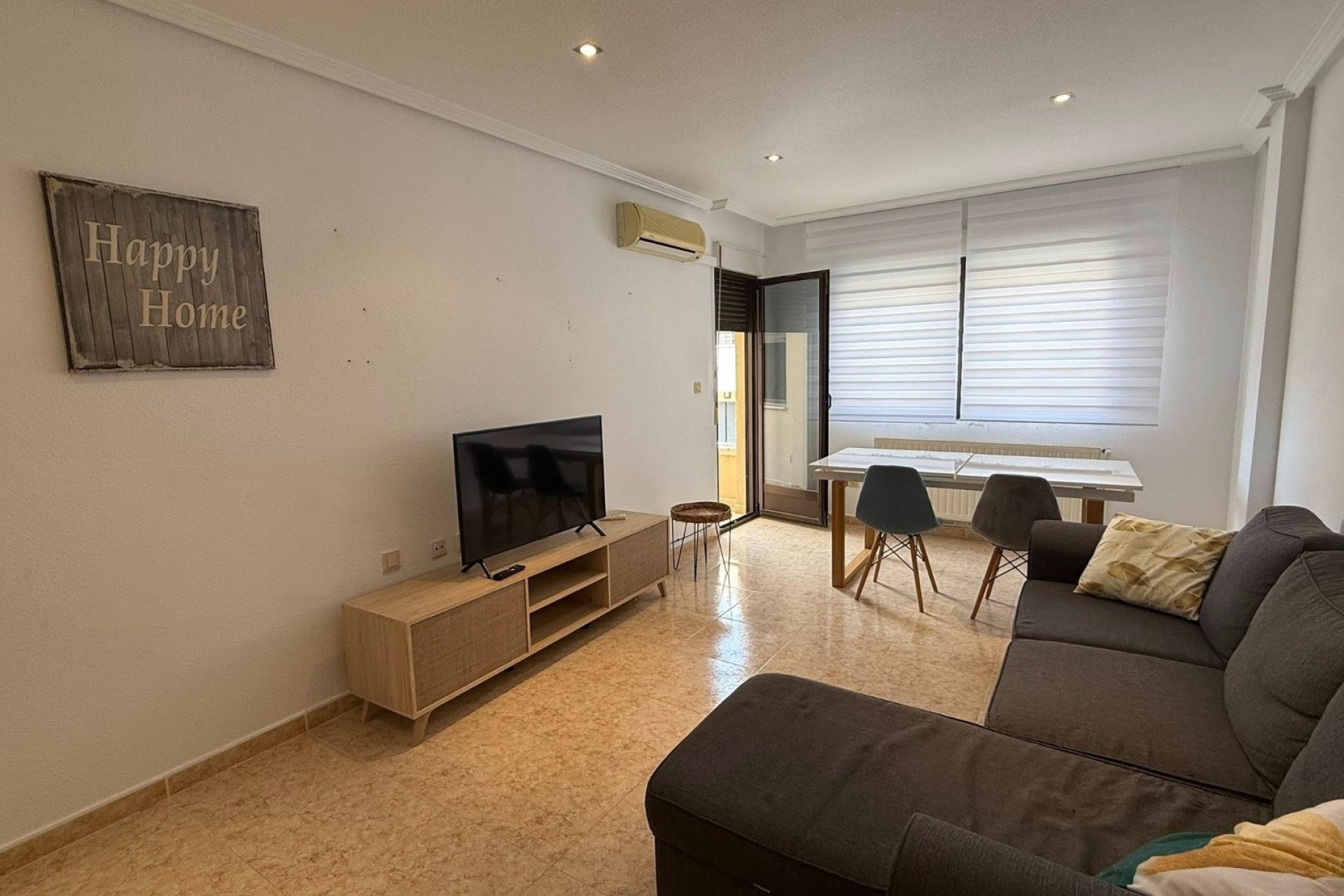 Wiederverkauf - Wohnung / Apartment -
San Miguel de Salinas - Inland