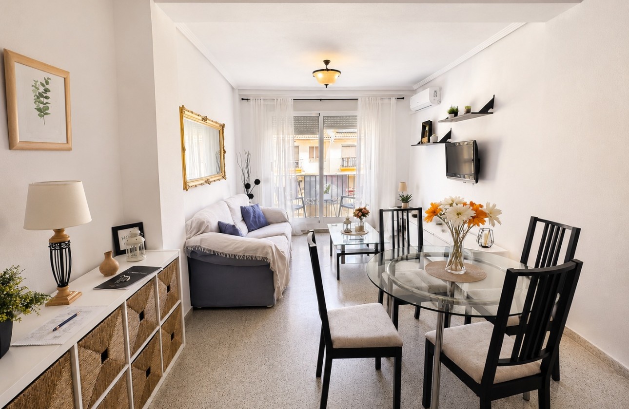 Wiederverkauf - Wohnung / Apartment -
San Miguel de Salinas - Inland