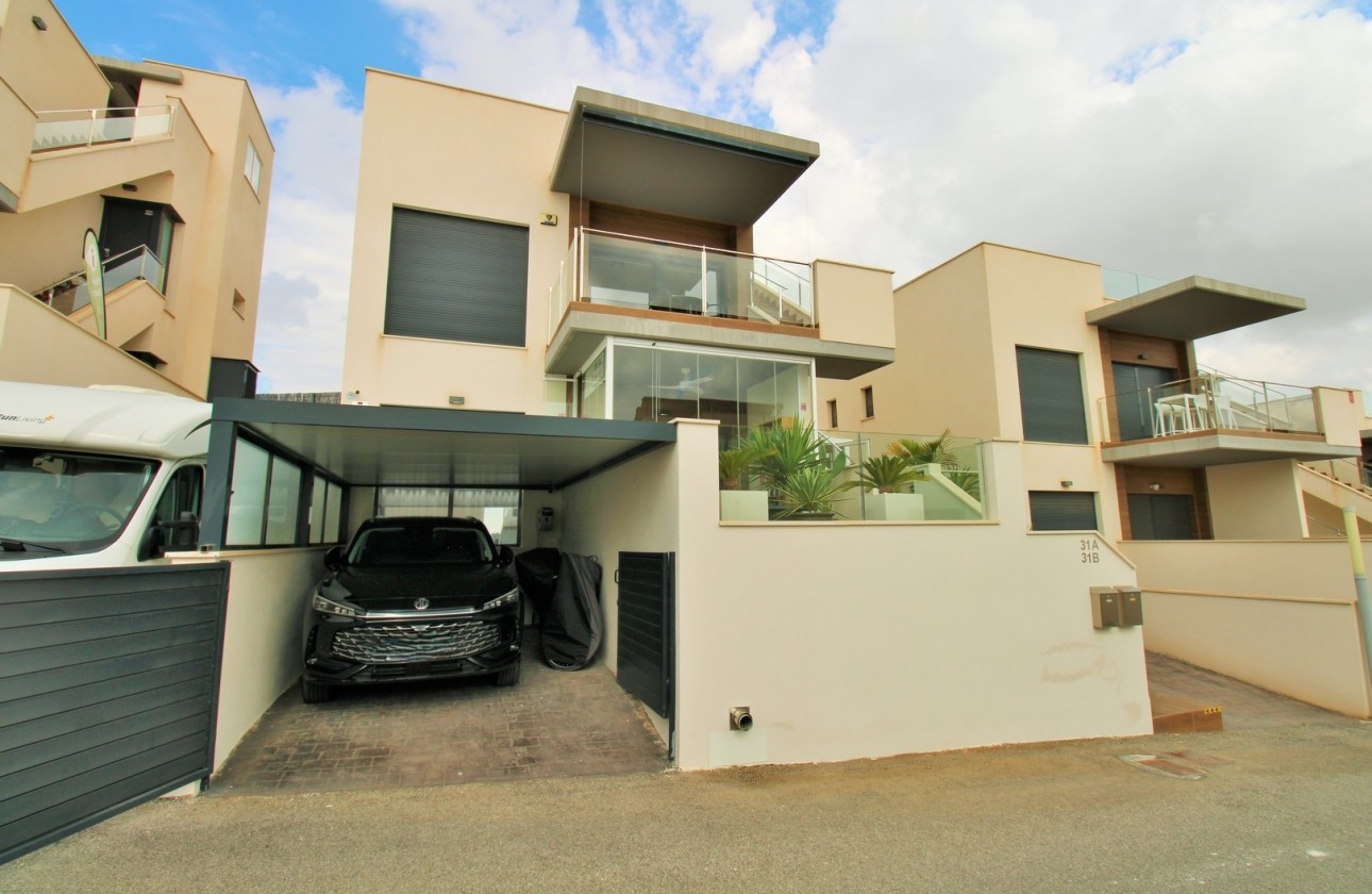 Wiederverkauf - Wohnung / Apartment -
San Miguel de Salinas
