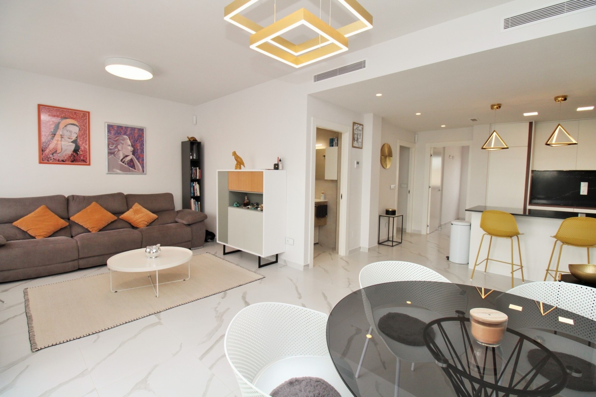 Wiederverkauf - Wohnung / Apartment -
San Miguel de Salinas