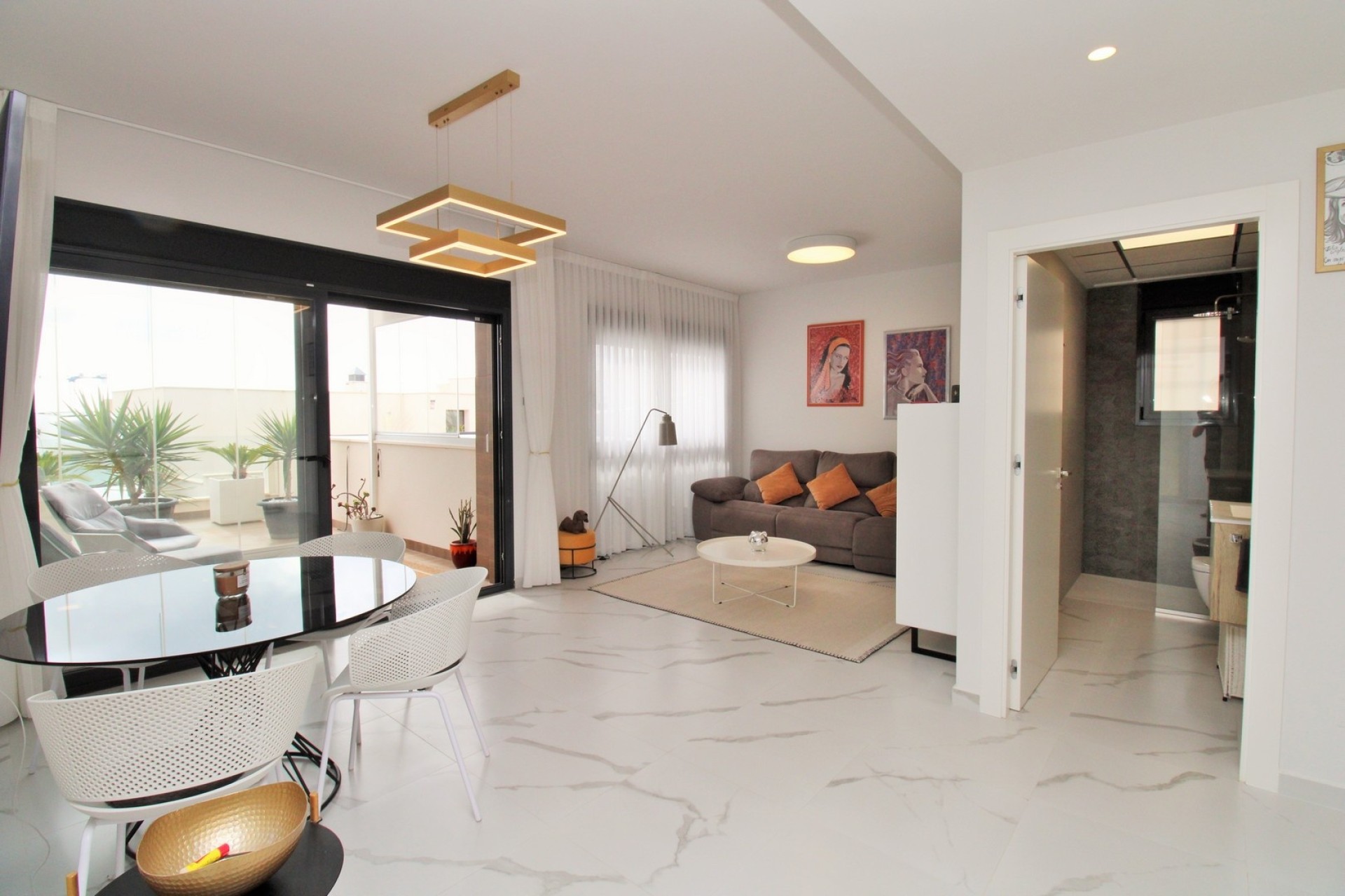 Wiederverkauf - Wohnung / Apartment -
San Miguel de Salinas