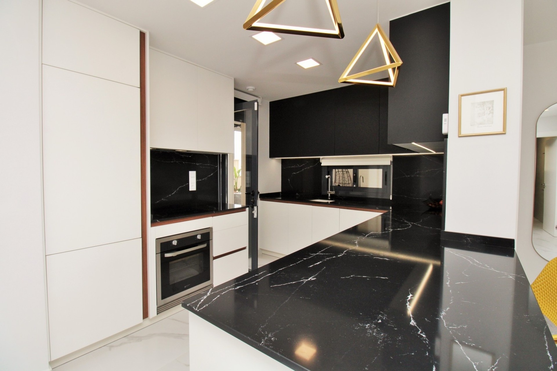 Wiederverkauf - Wohnung / Apartment -
San Miguel de Salinas