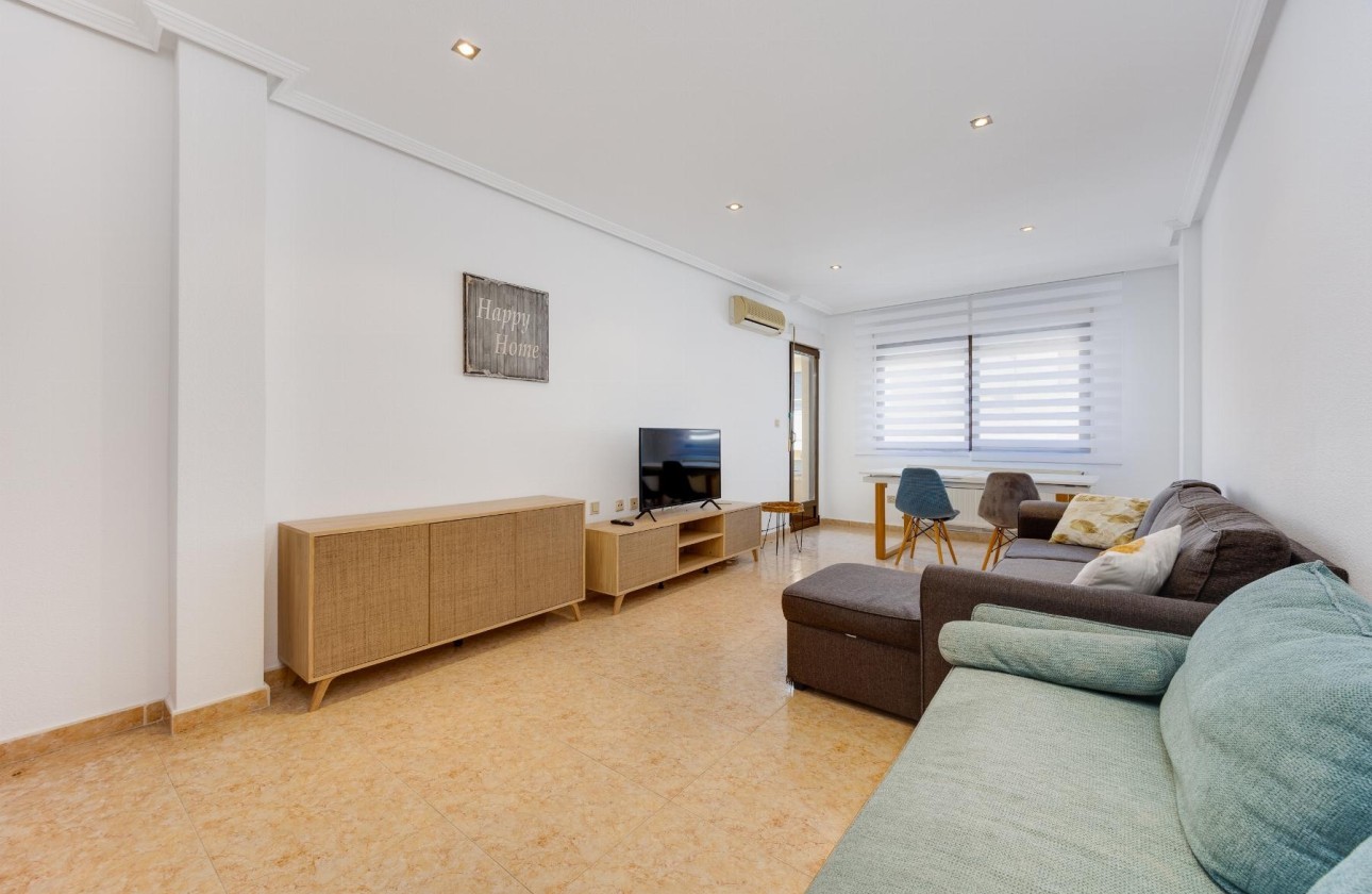 Wiederverkauf - Wohnung / Apartment -
San Miguel de Salinas