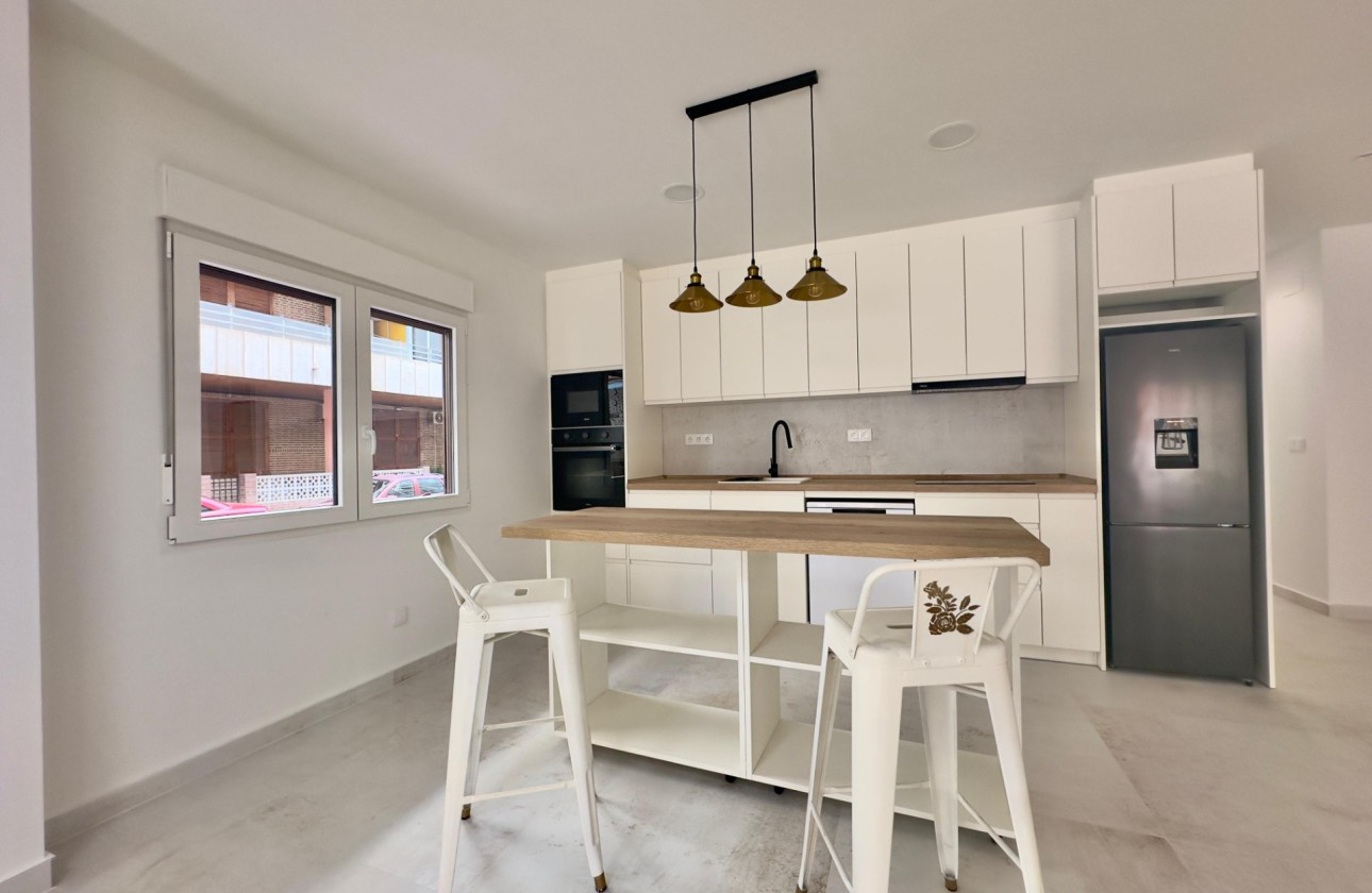 Wiederverkauf - Wohnung / Apartment -
Torrevieja - Acequion