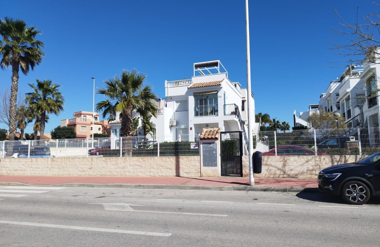 Wiederverkauf - Wohnung / Apartment -
Torrevieja - Aguas Nuevas