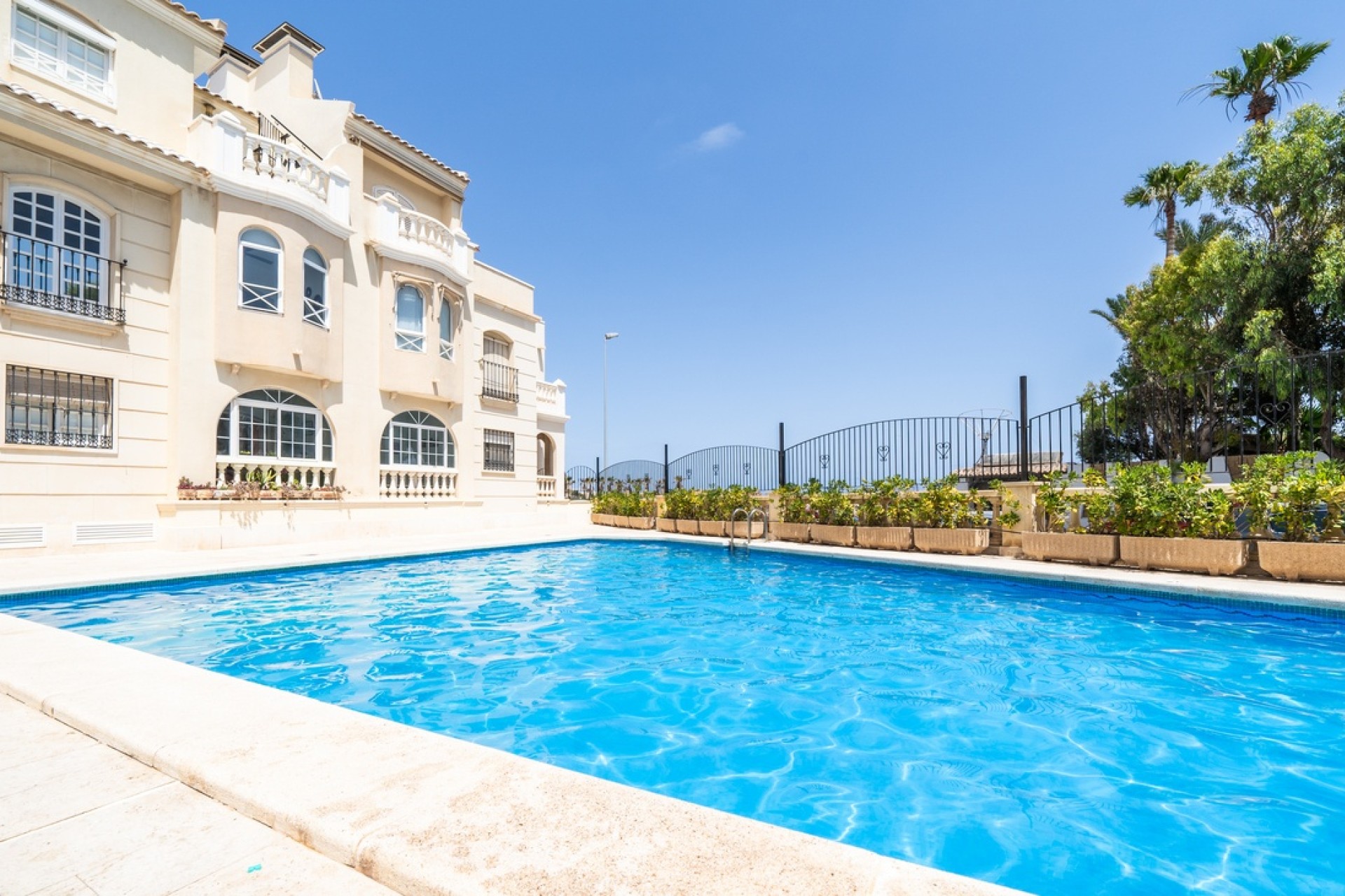 Wiederverkauf - Wohnung / Apartment -
Torrevieja - Aguas Nuevas