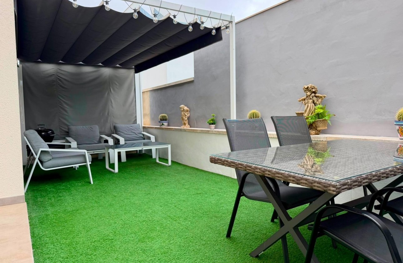 Wiederverkauf - Wohnung / Apartment -
Torrevieja - Aguas Nuevas