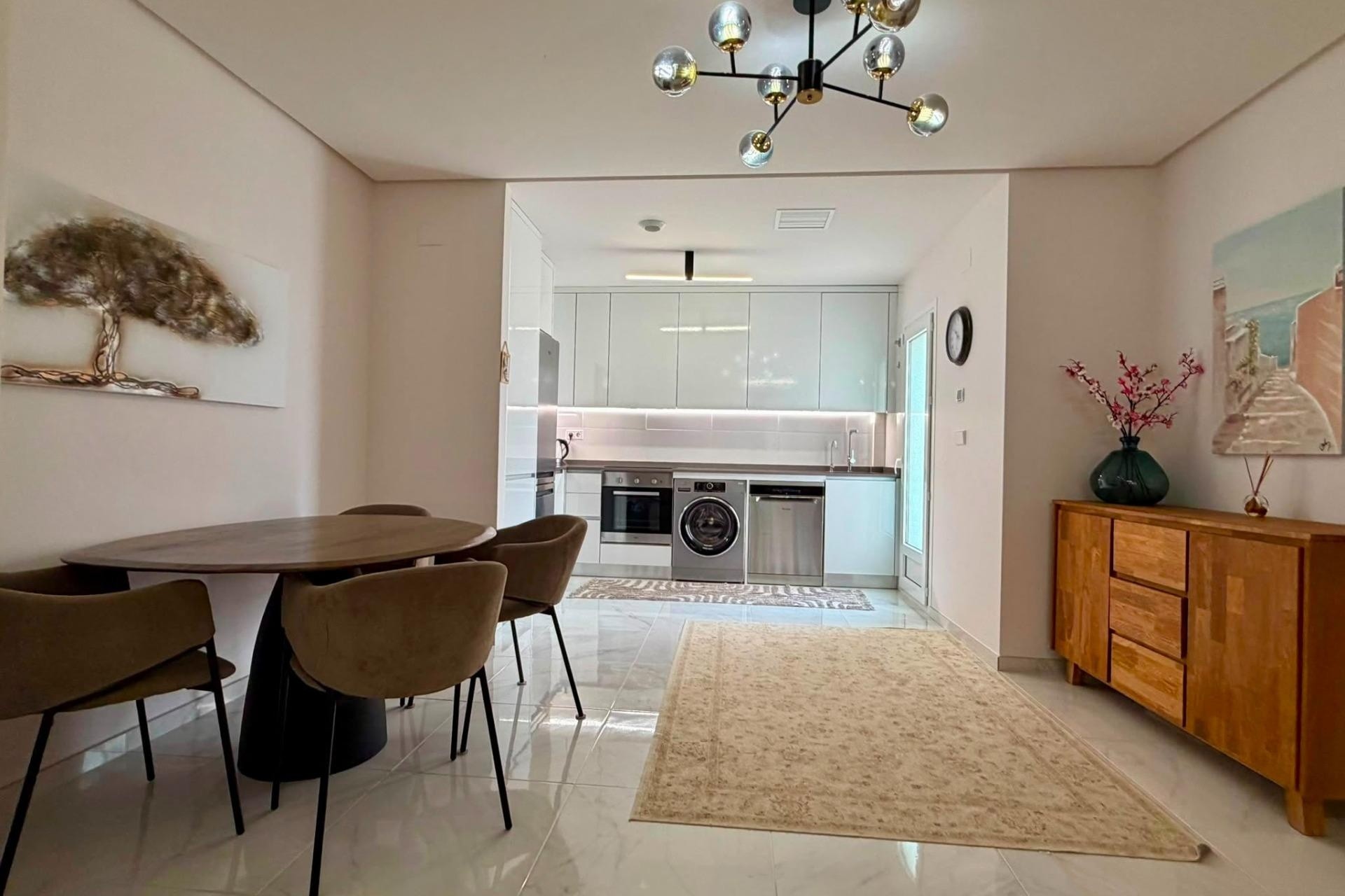 Wiederverkauf - Wohnung / Apartment -
Torrevieja - Aguas Nuevas
