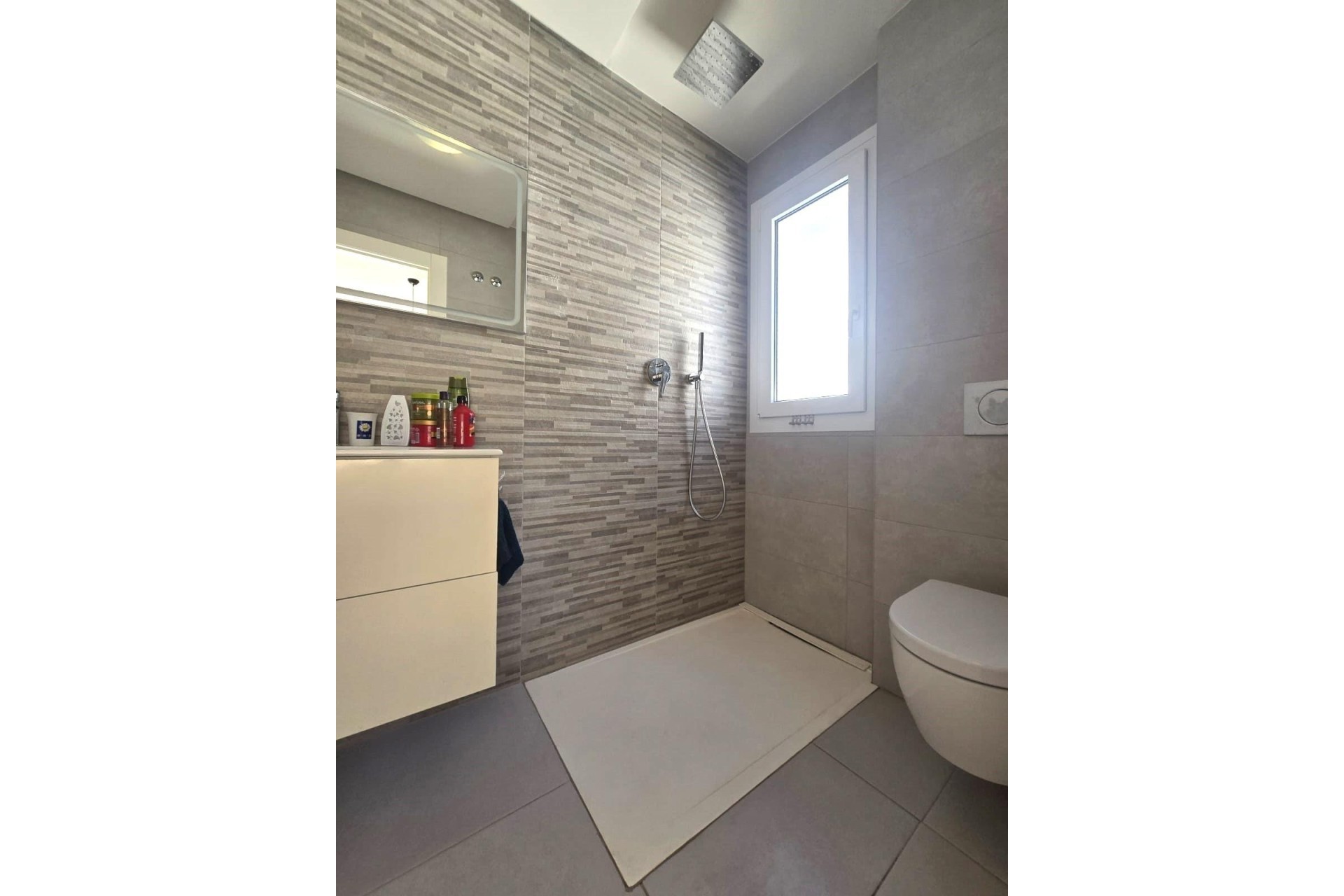 Wiederverkauf - Wohnung / Apartment -
Torrevieja - Aguas Nuevas