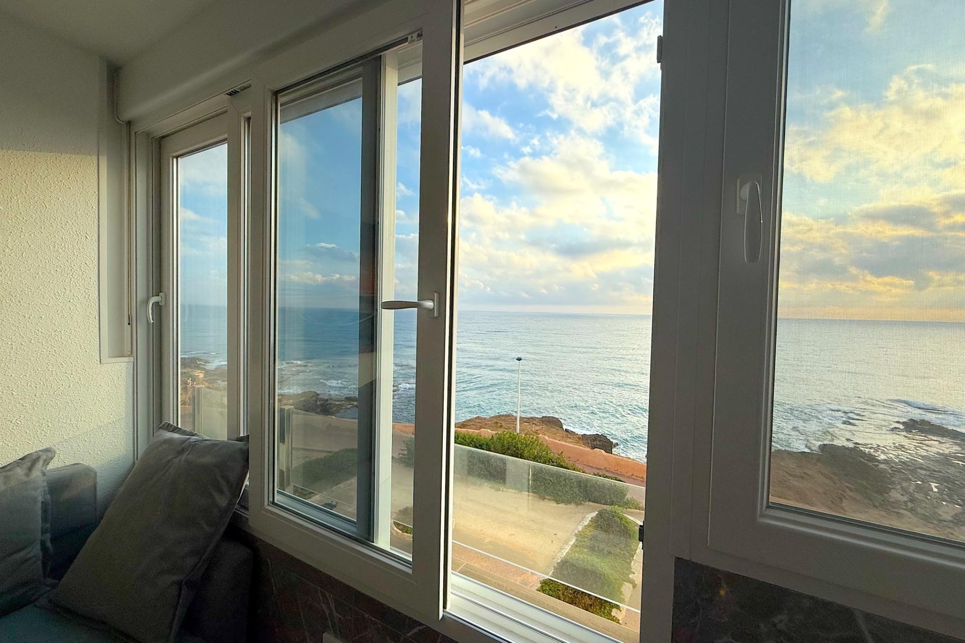 Wiederverkauf - Wohnung / Apartment -
Torrevieja - Cabo cervera