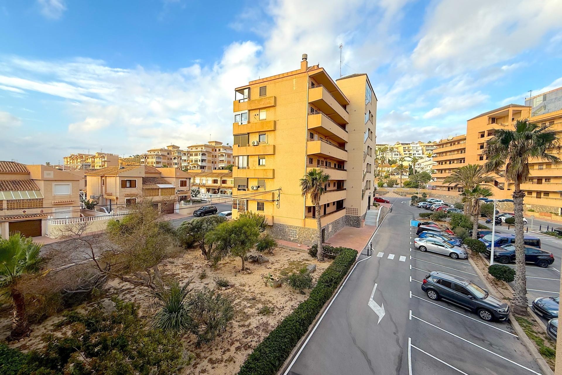 Wiederverkauf - Wohnung / Apartment -
Torrevieja - Cabo cervera