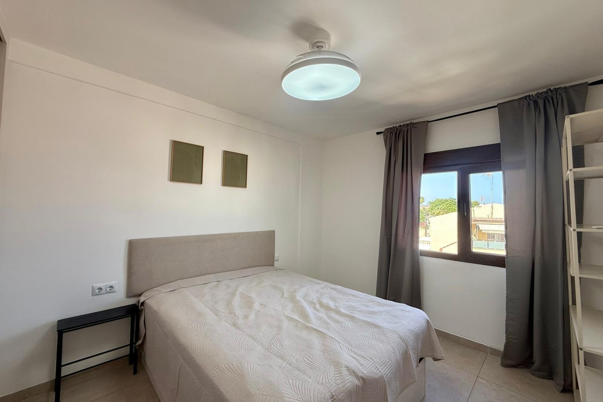 Wiederverkauf - Wohnung / Apartment -
Torrevieja - Calas blanca