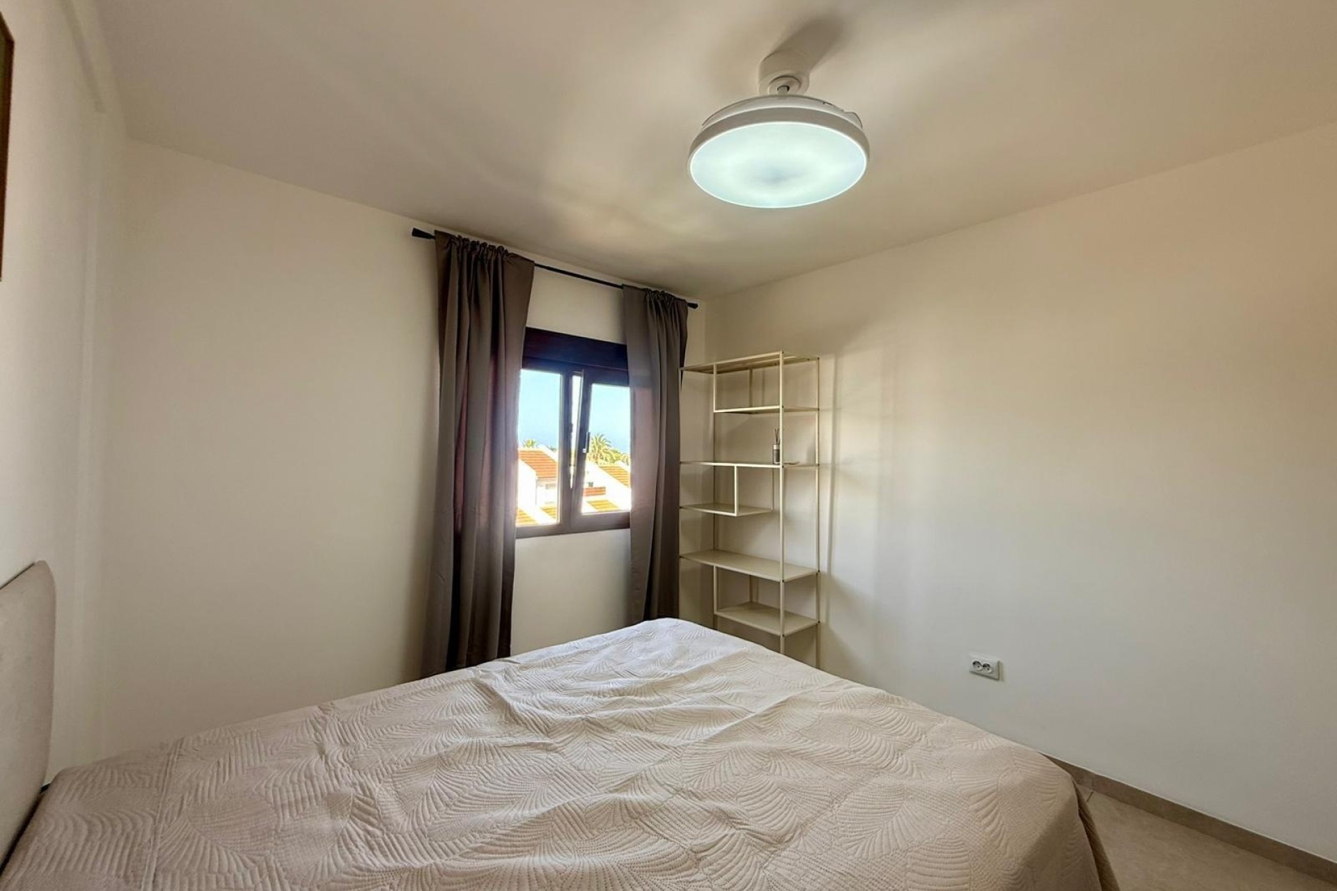 Wiederverkauf - Wohnung / Apartment -
Torrevieja - Calas blanca