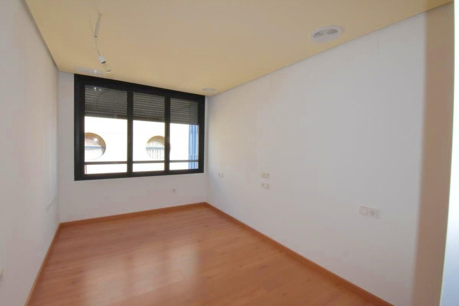 Wiederverkauf - Wohnung / Apartment -
Torrevieja - Centro - Muelle Pesquero