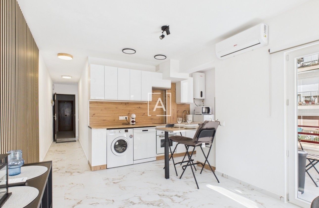 Wiederverkauf - Wohnung / Apartment -
Torrevieja - Centro Torrevieja