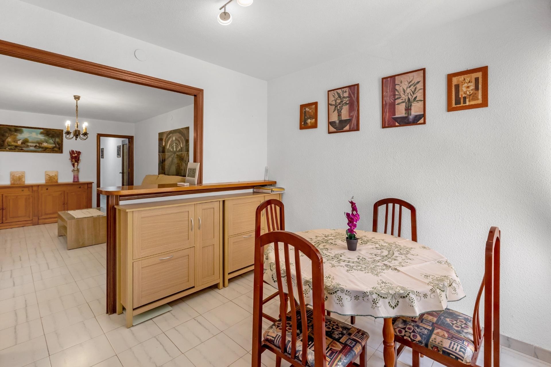 Wiederverkauf - Wohnung / Apartment -
Torrevieja - Centro
