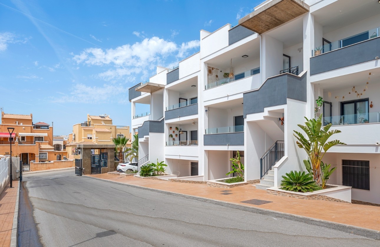 Wiederverkauf - Wohnung / Apartment -
Torrevieja - Costa Blanca South