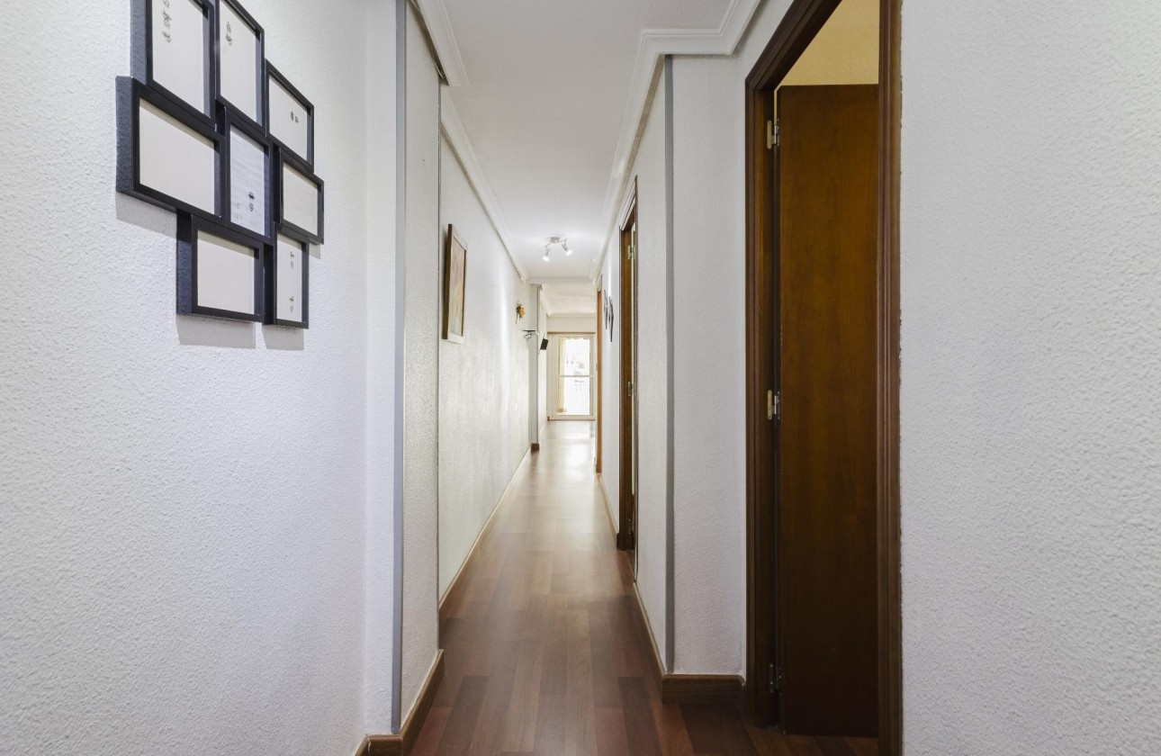 Wiederverkauf - Wohnung / Apartment -
Torrevieja - Costa Blanca