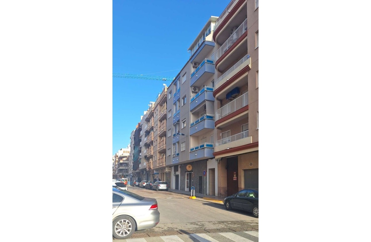Wiederverkauf - Wohnung / Apartment -
Torrevieja - Costa Blanca