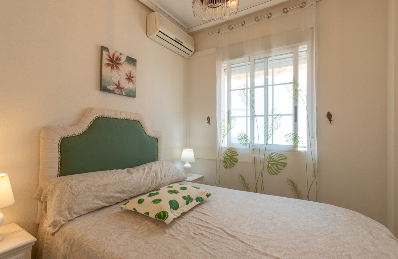 Wiederverkauf - Wohnung / Apartment -
Torrevieja - Costa Blanca