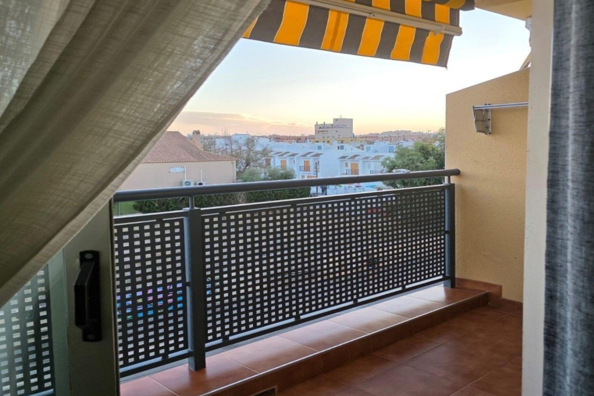Wiederverkauf - Wohnung / Apartment -
Torrevieja - Costa Blanca