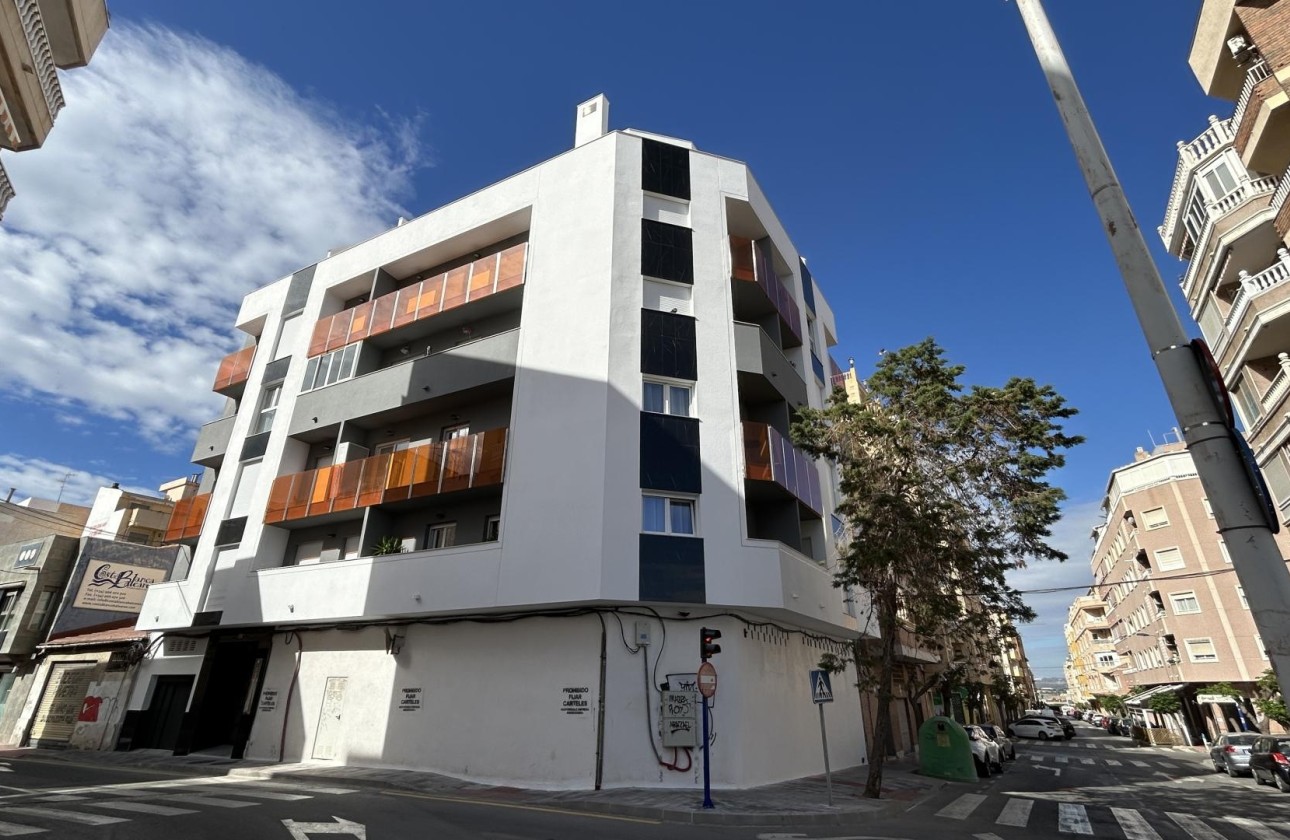 Wiederverkauf - Wohnung / Apartment -
Torrevieja - Costa Blanca