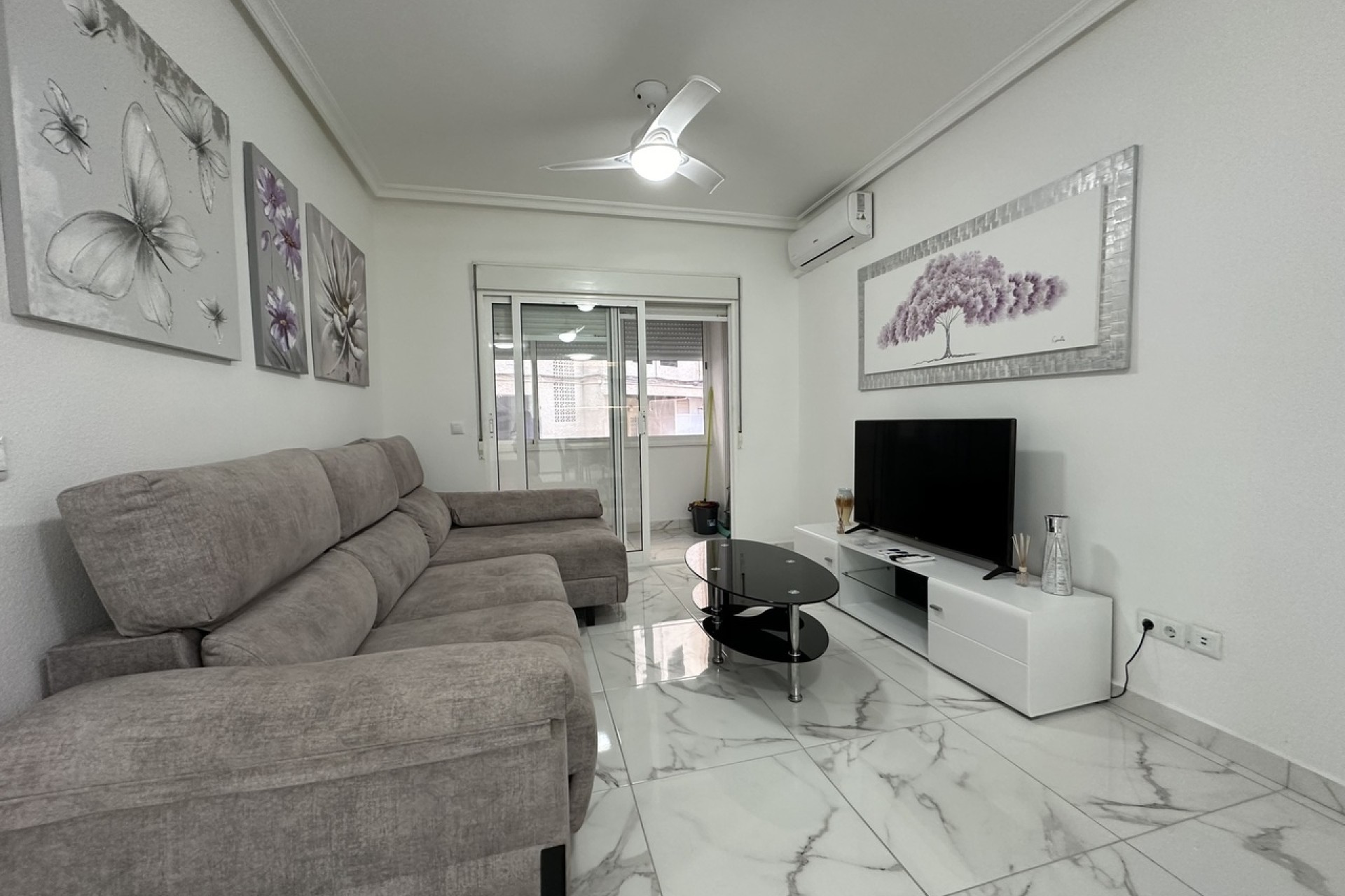 Wiederverkauf - Wohnung / Apartment -
Torrevieja - Costa Blanca