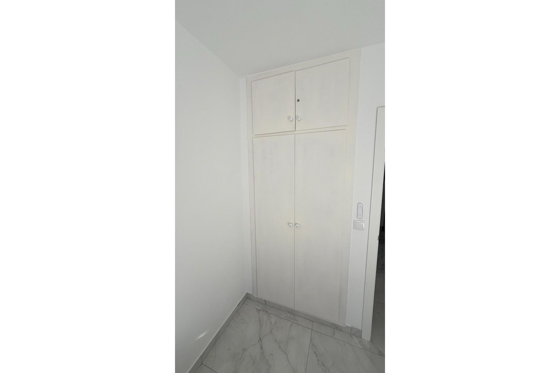 Wiederverkauf - Wohnung / Apartment -
Torrevieja - Curva del Palangre