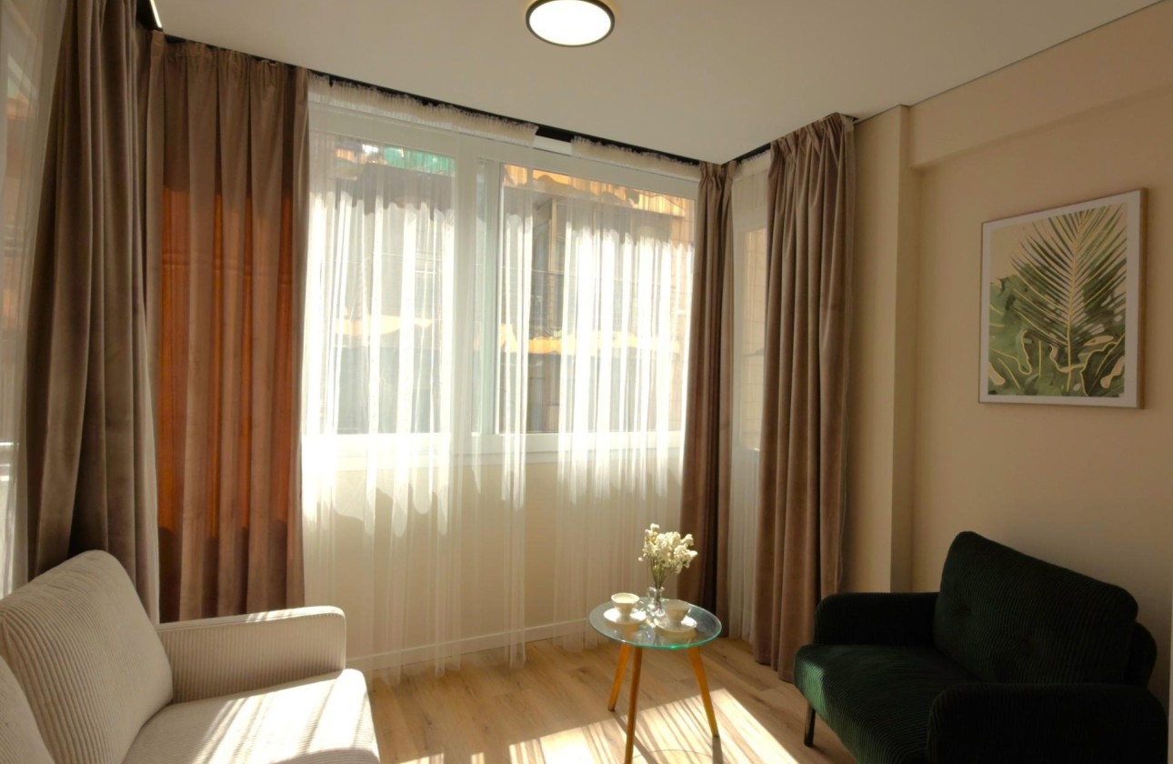 Wiederverkauf - Wohnung / Apartment -
Torrevieja - Curva del Palangre
