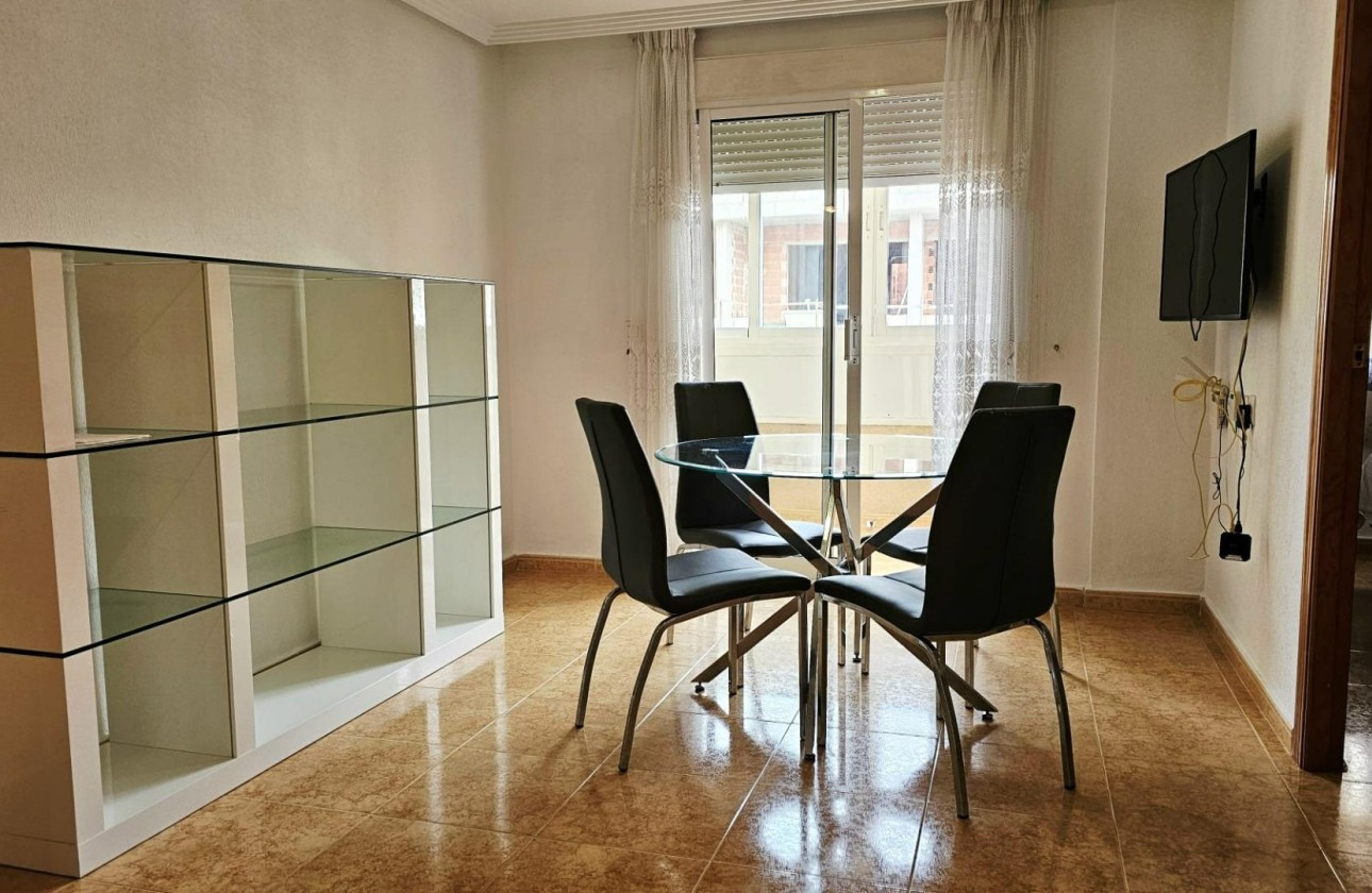 Wiederverkauf - Wohnung / Apartment -
Torrevieja - Curva del Palangre