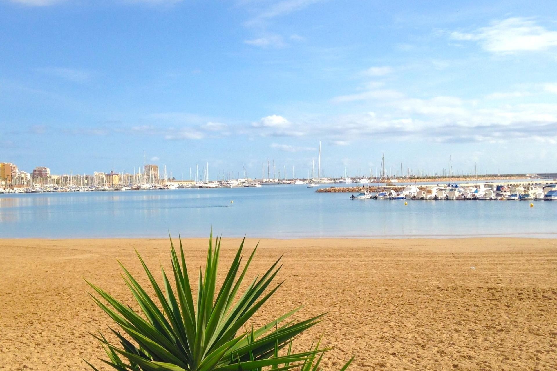 Wiederverkauf - Wohnung / Apartment -
Torrevieja - El Acequión - Los Náufragos
