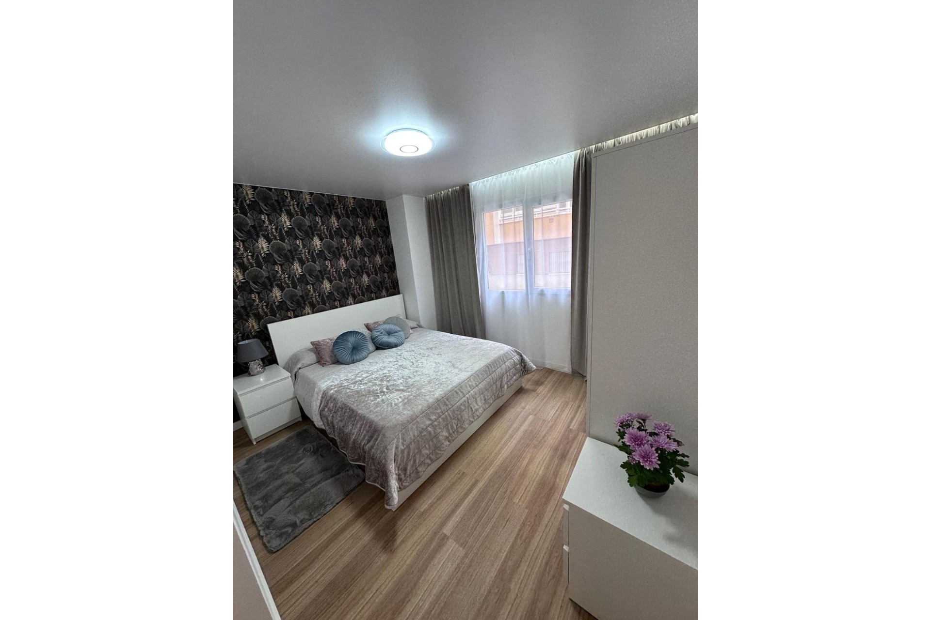 Wiederverkauf - Wohnung / Apartment -
Torrevieja - Estacion de autobuses