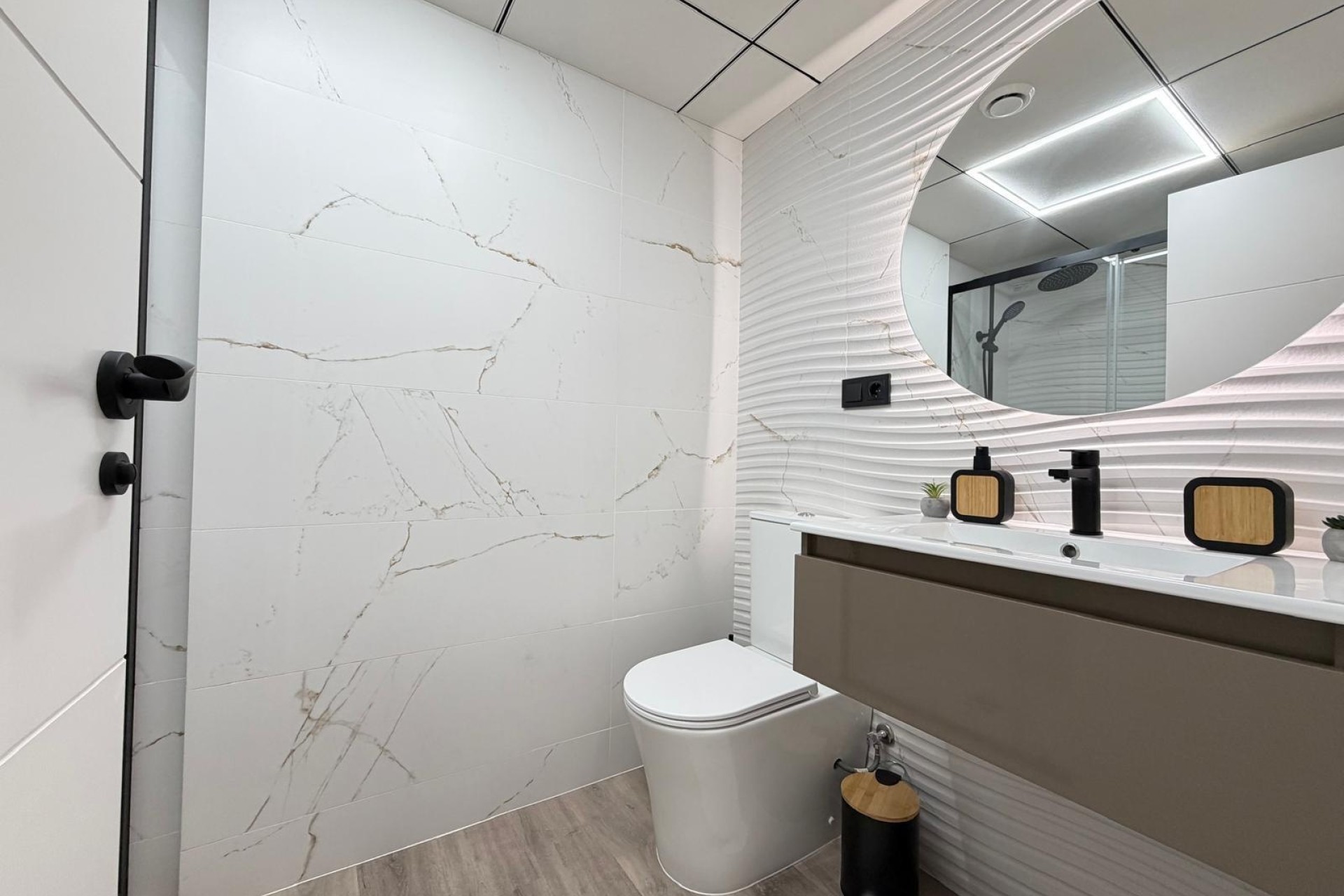 Wiederverkauf - Wohnung / Apartment -
Torrevieja - Estacion de autobuses