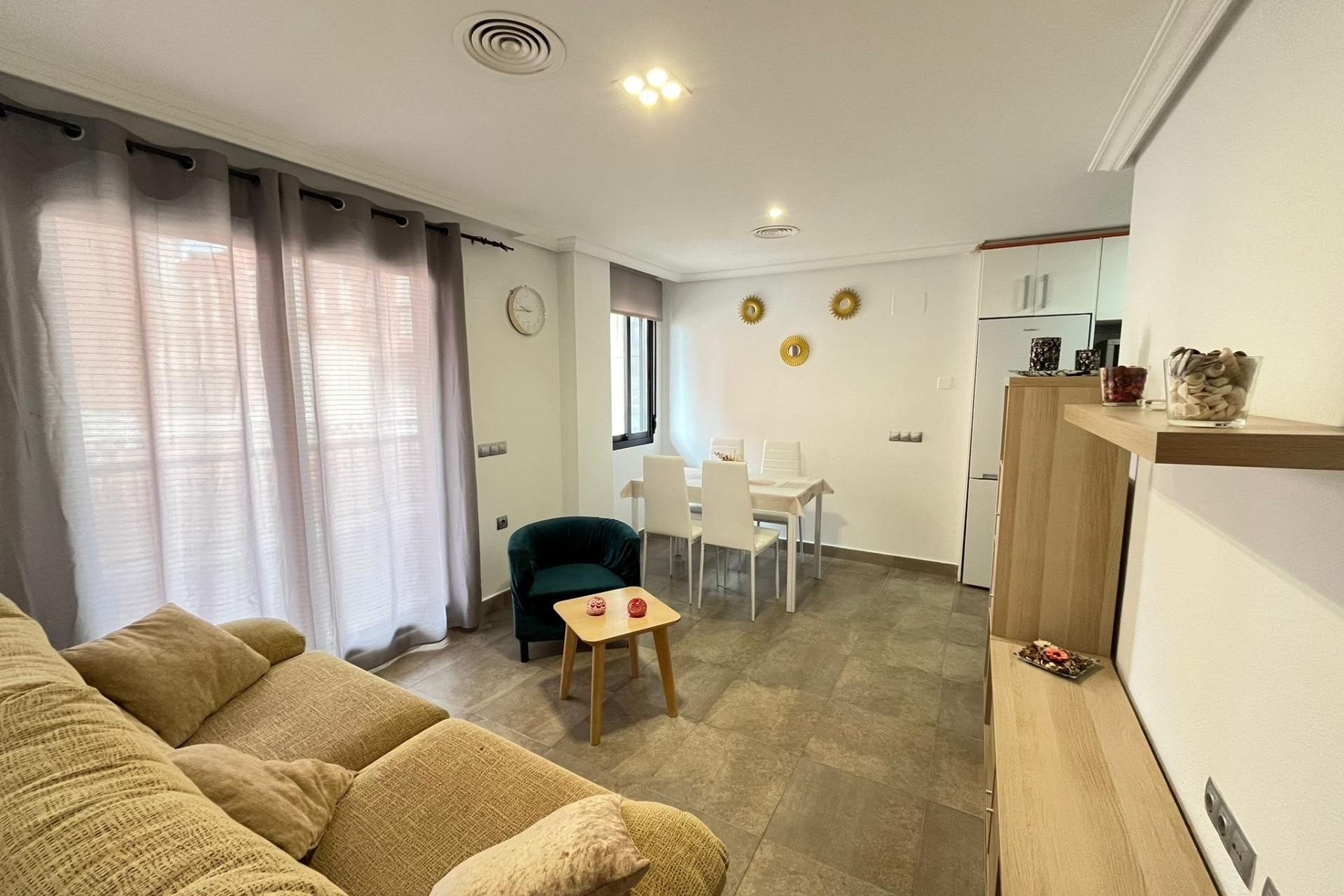 Wiederverkauf - Wohnung / Apartment -
Torrevieja - La Mata pueblo
