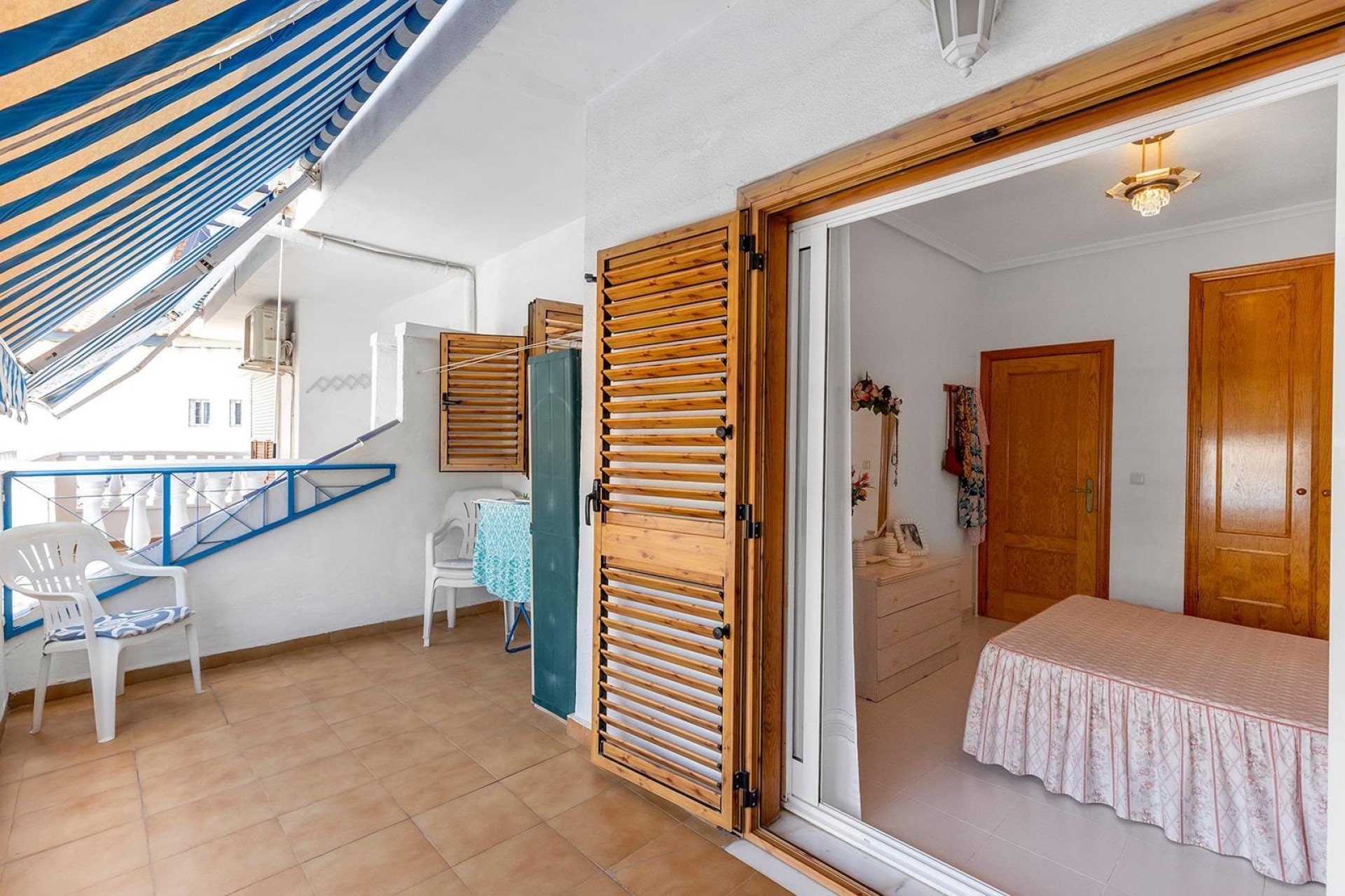 Wiederverkauf - Wohnung / Apartment -
Torrevieja - La Mata
