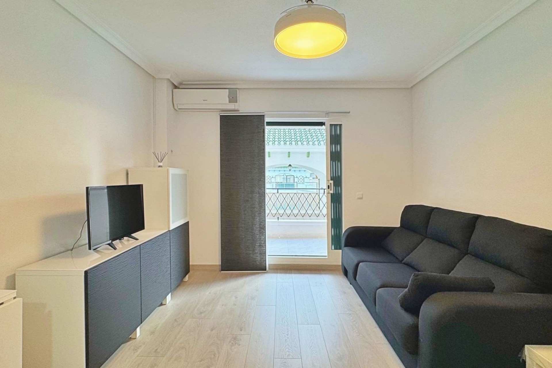 Wiederverkauf - Wohnung / Apartment -
Torrevieja - La Mata