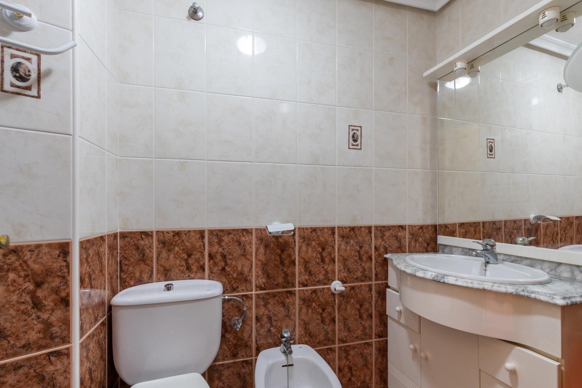 Wiederverkauf - Wohnung / Apartment -
Torrevieja - La Mata