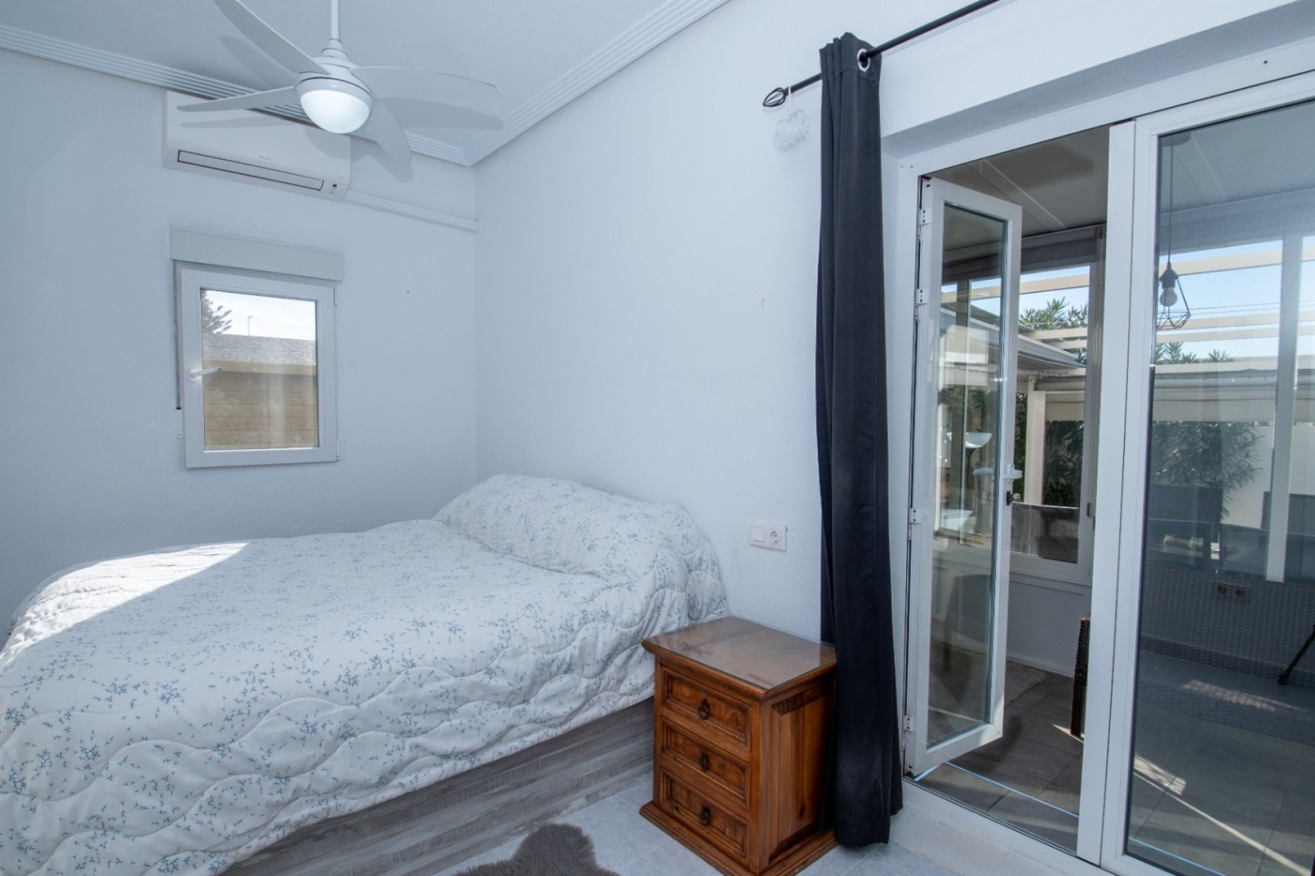 Wiederverkauf - Wohnung / Apartment -
Torrevieja - La Mata