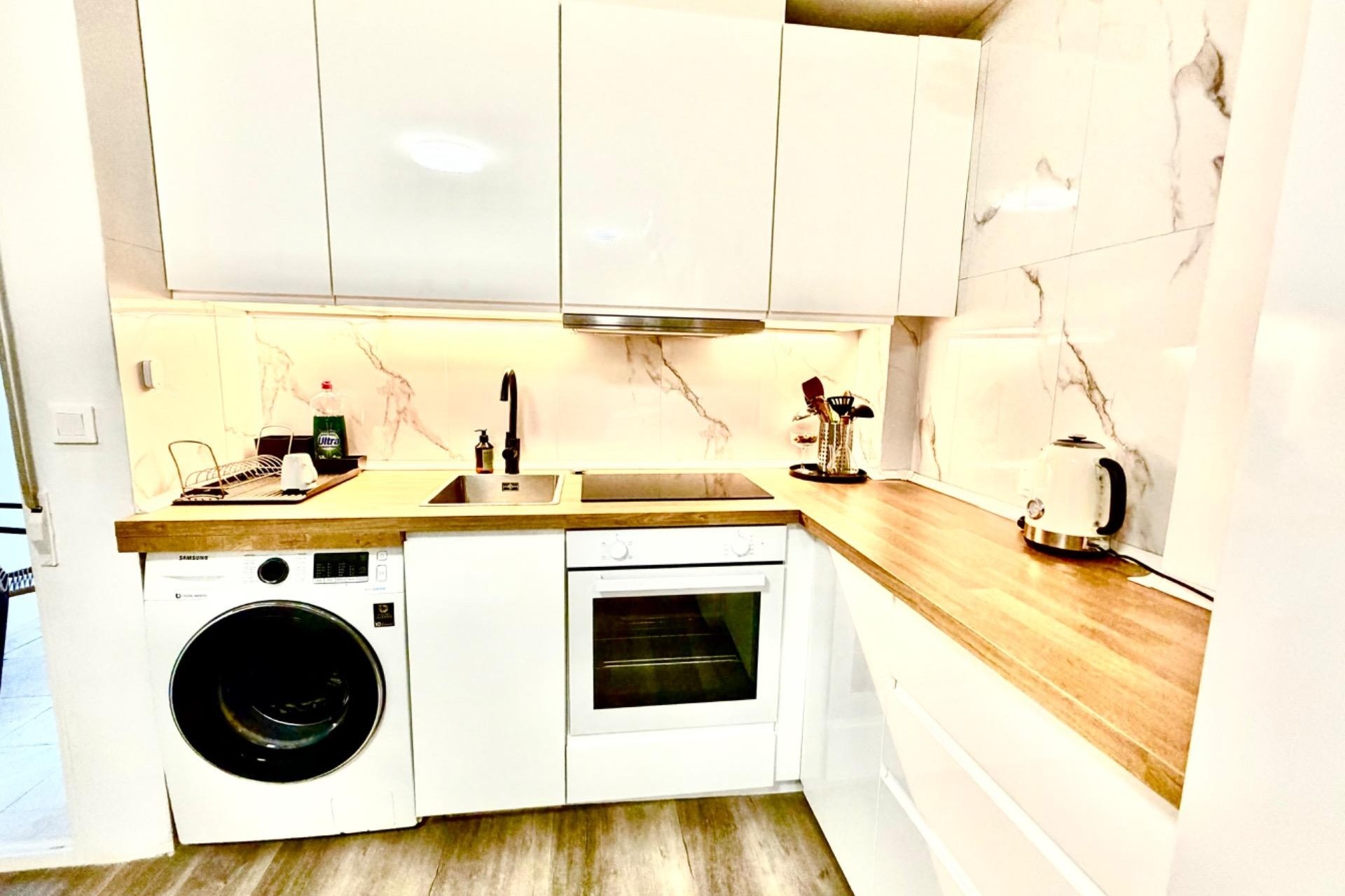 Wiederverkauf - Wohnung / Apartment -
Torrevieja - La Mata