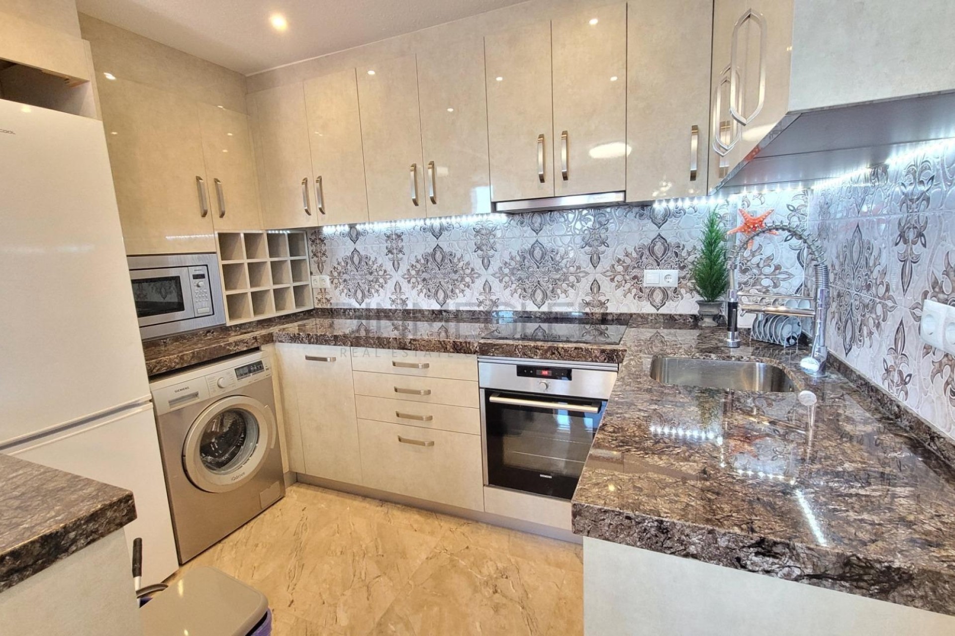 Wiederverkauf - Wohnung / Apartment -
Torrevieja - La Mata