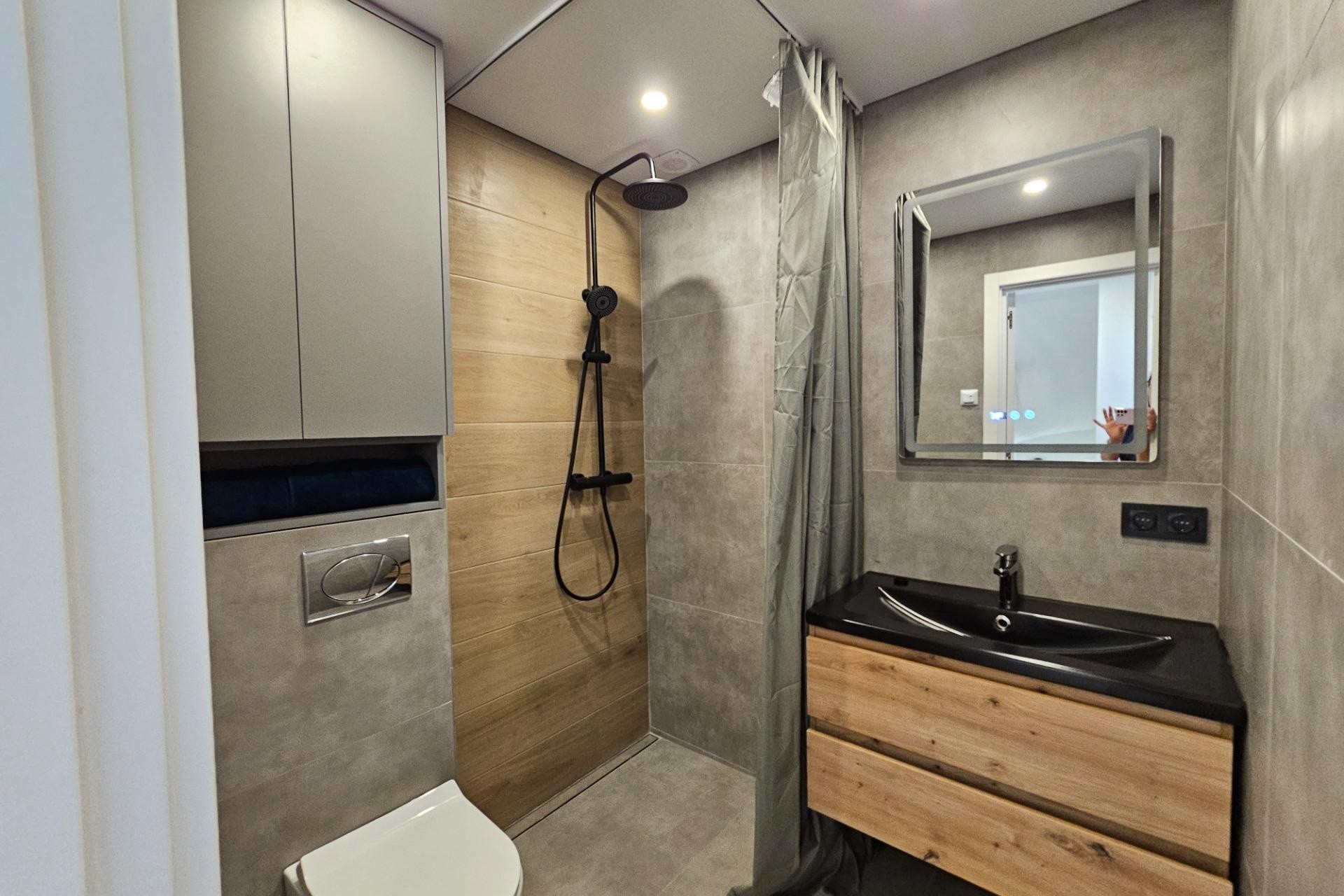 Wiederverkauf - Wohnung / Apartment -
Torrevieja - La Mata
